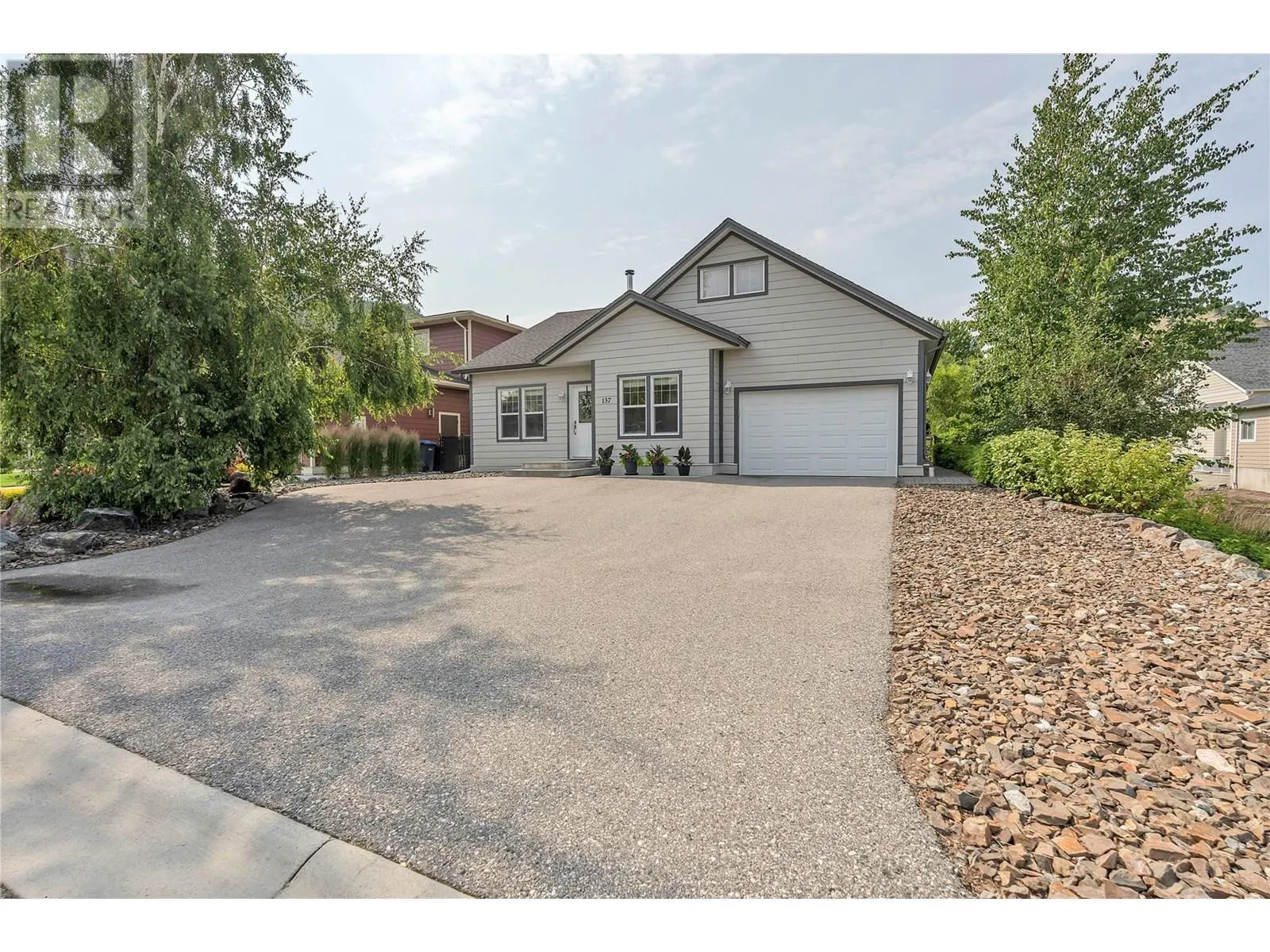 137 Walton Crescent