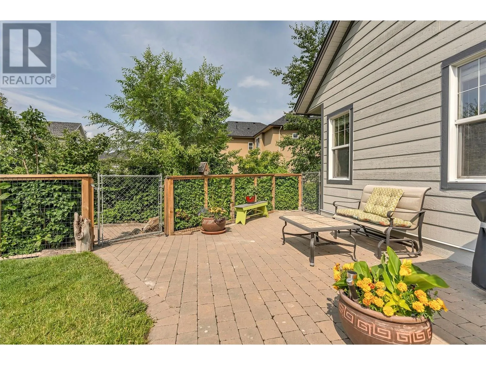 137 Walton Crescent
