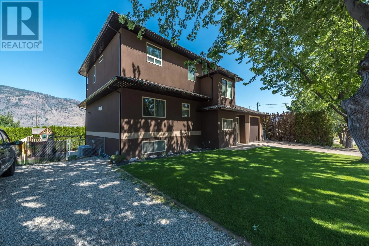 19 FINCH Crescent