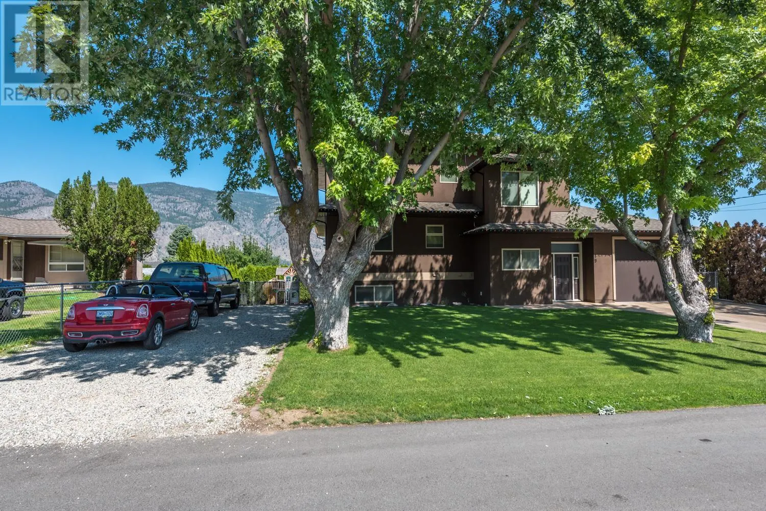 19 FINCH Crescent