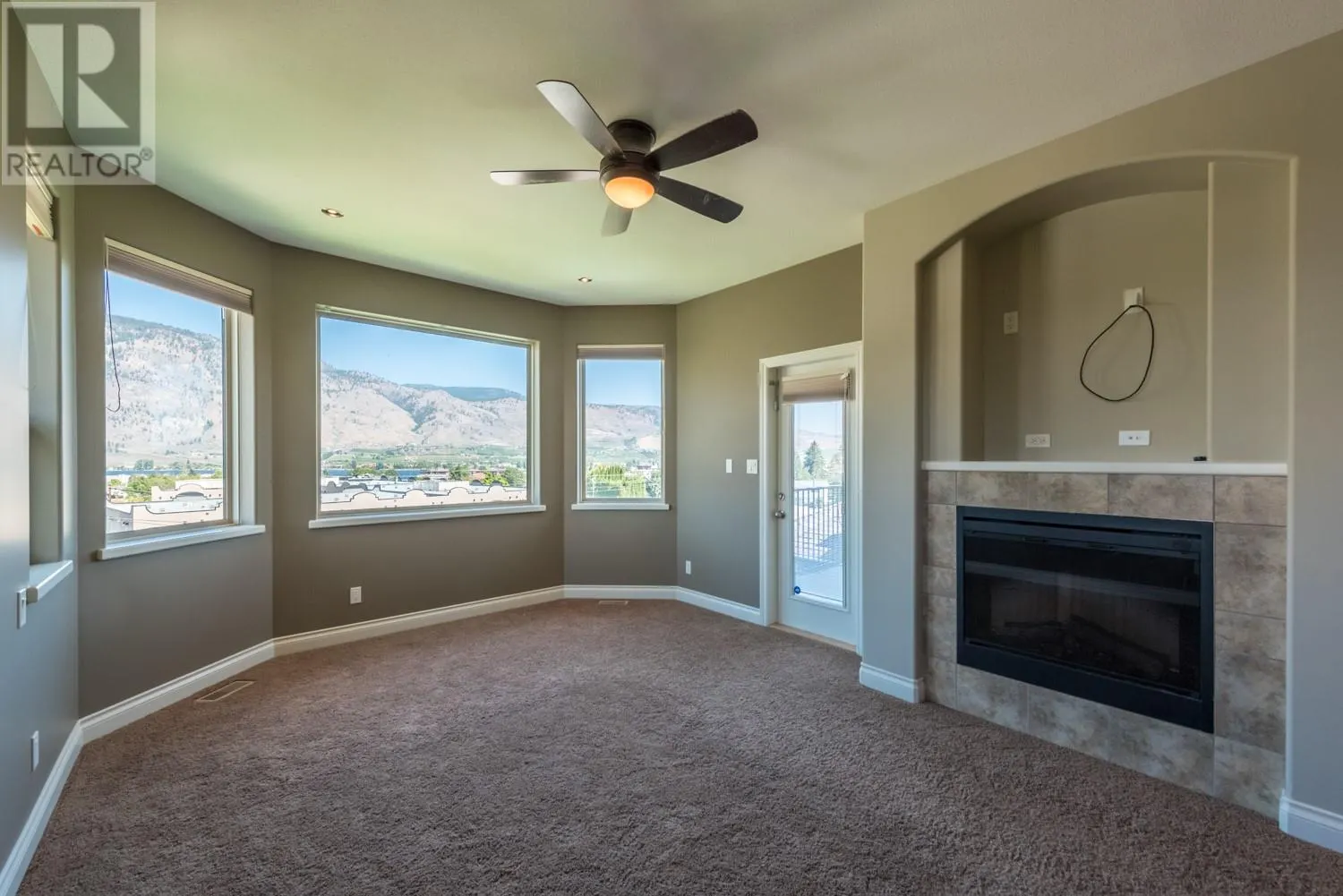 19 FINCH Crescent