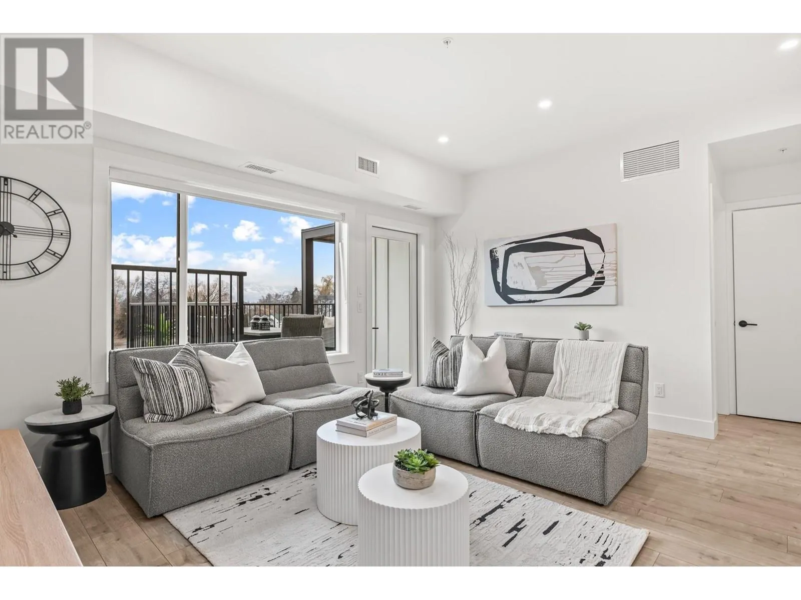 1220 Pacific Avenue Unit# 307