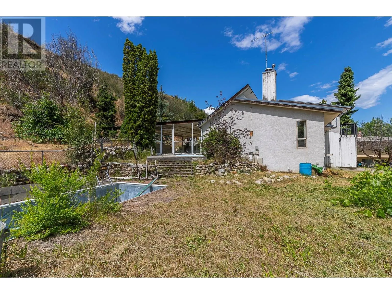 6602/6594 Goose Lake Road