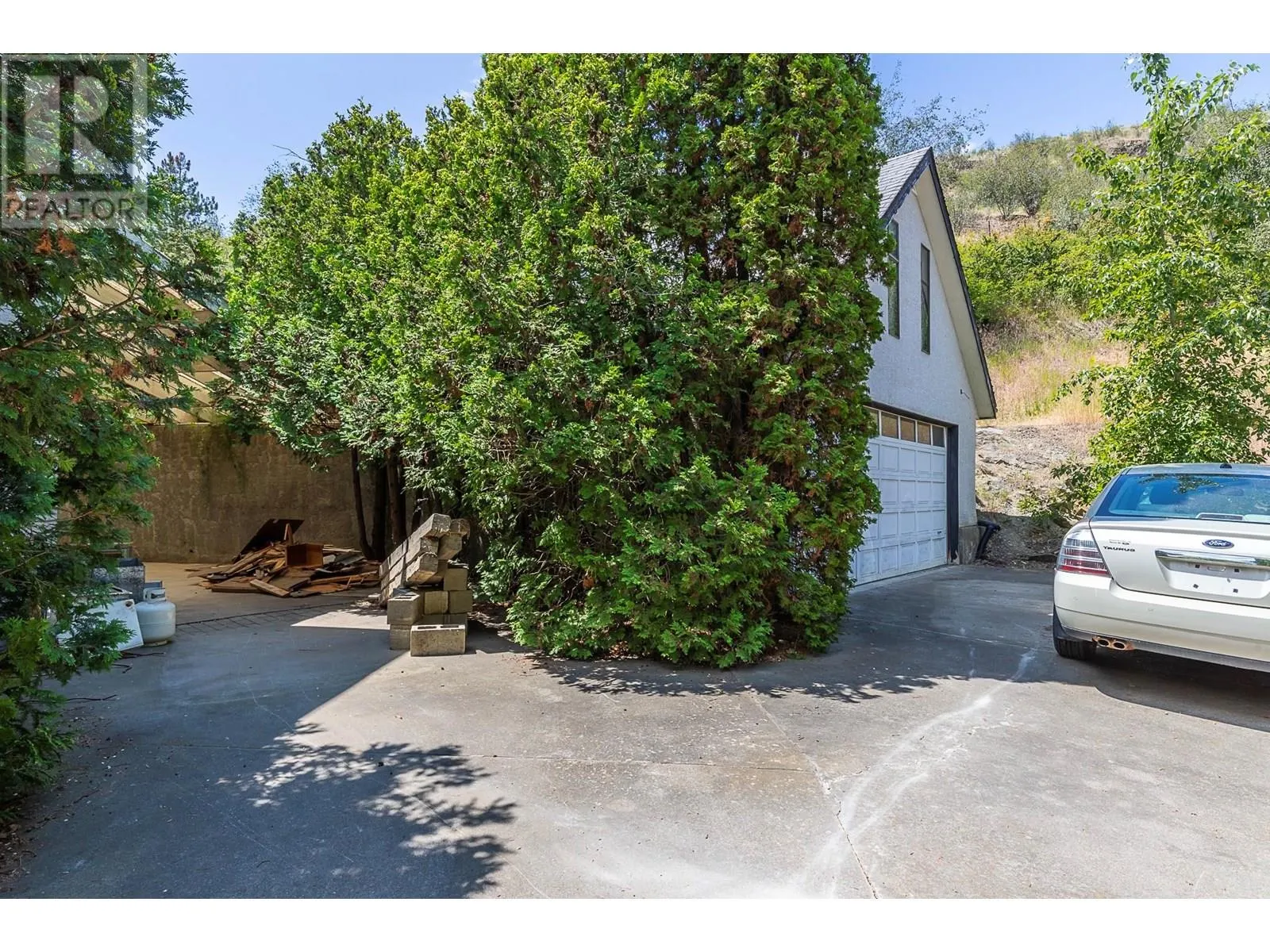 6602/6594 Goose Lake Road
