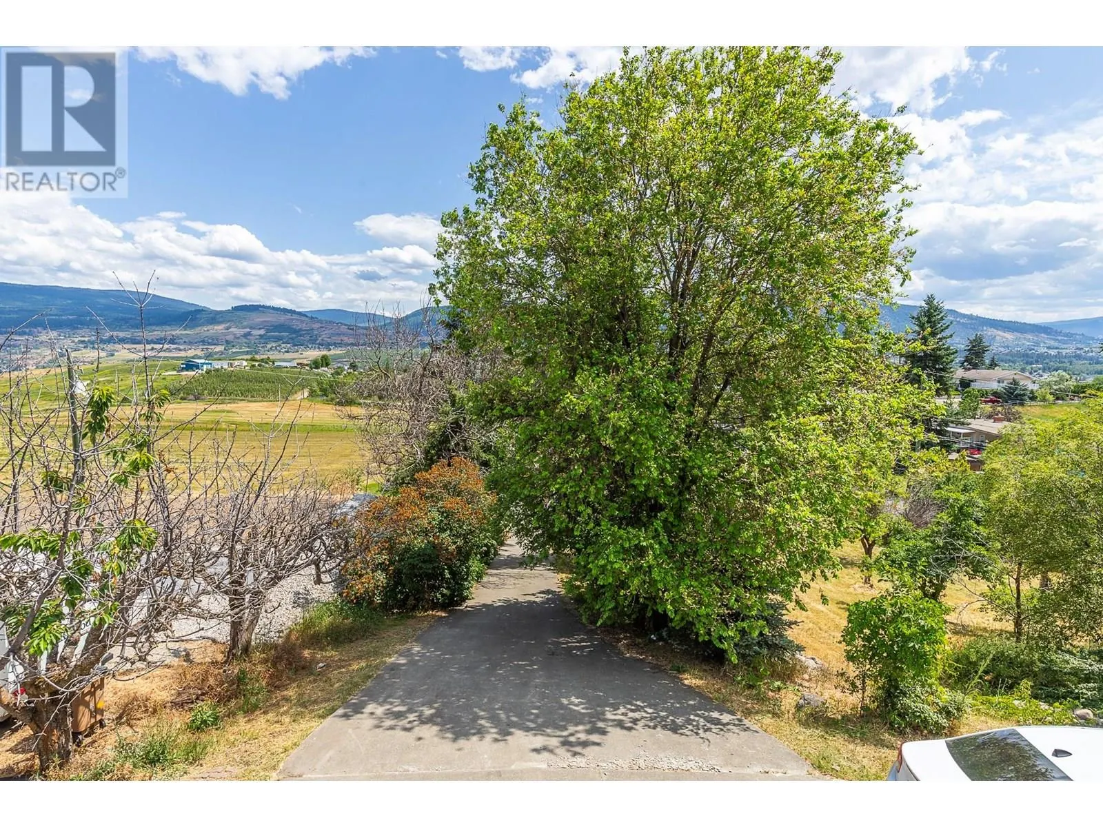 6602/6594 Goose Lake Road