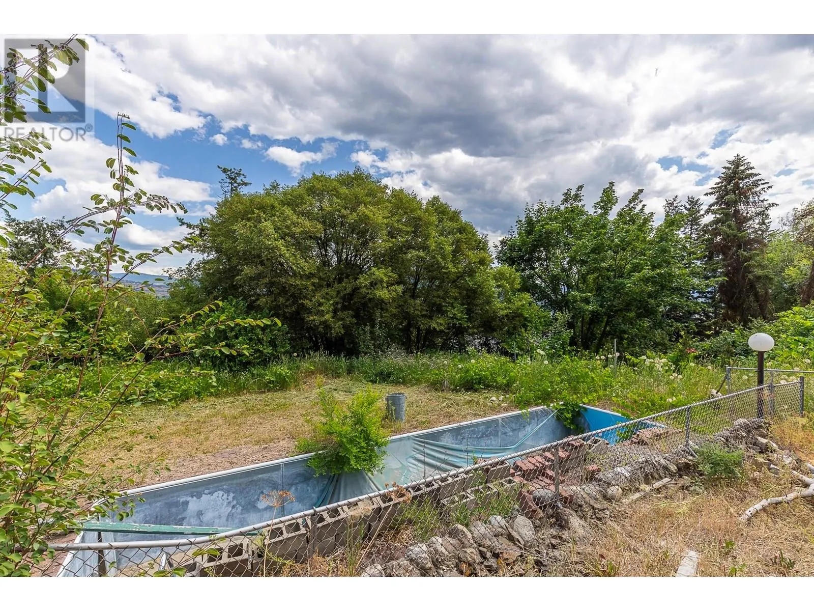 6602/6594 Goose Lake Road