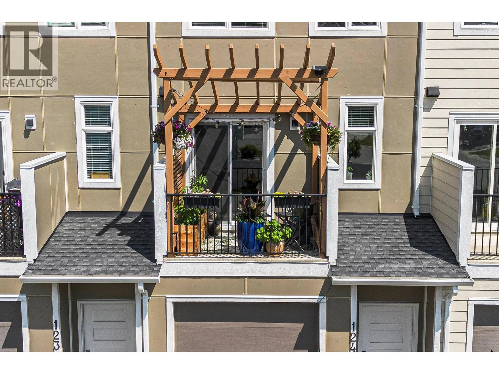 1951 QU'APPELLE Boulevard Unit# 124