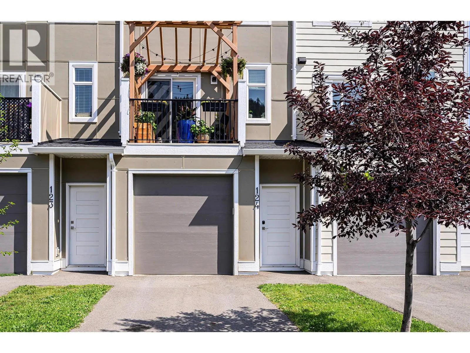 1951 QU'APPELLE Boulevard Unit# 124