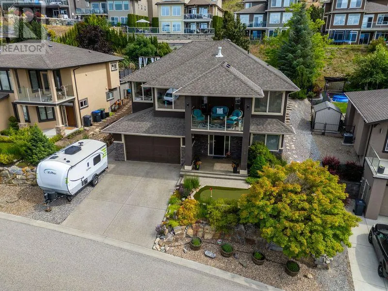 839 Clarance Avenue