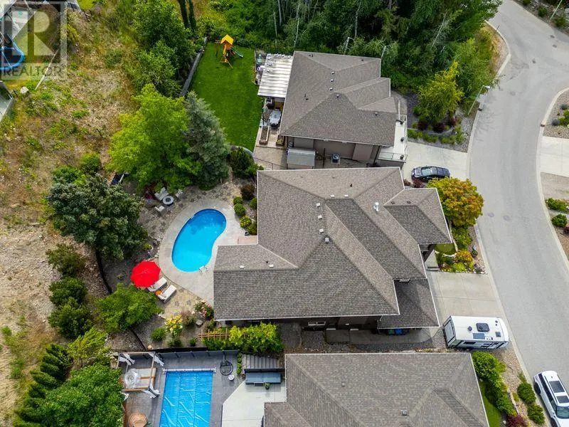 839 Clarance Avenue