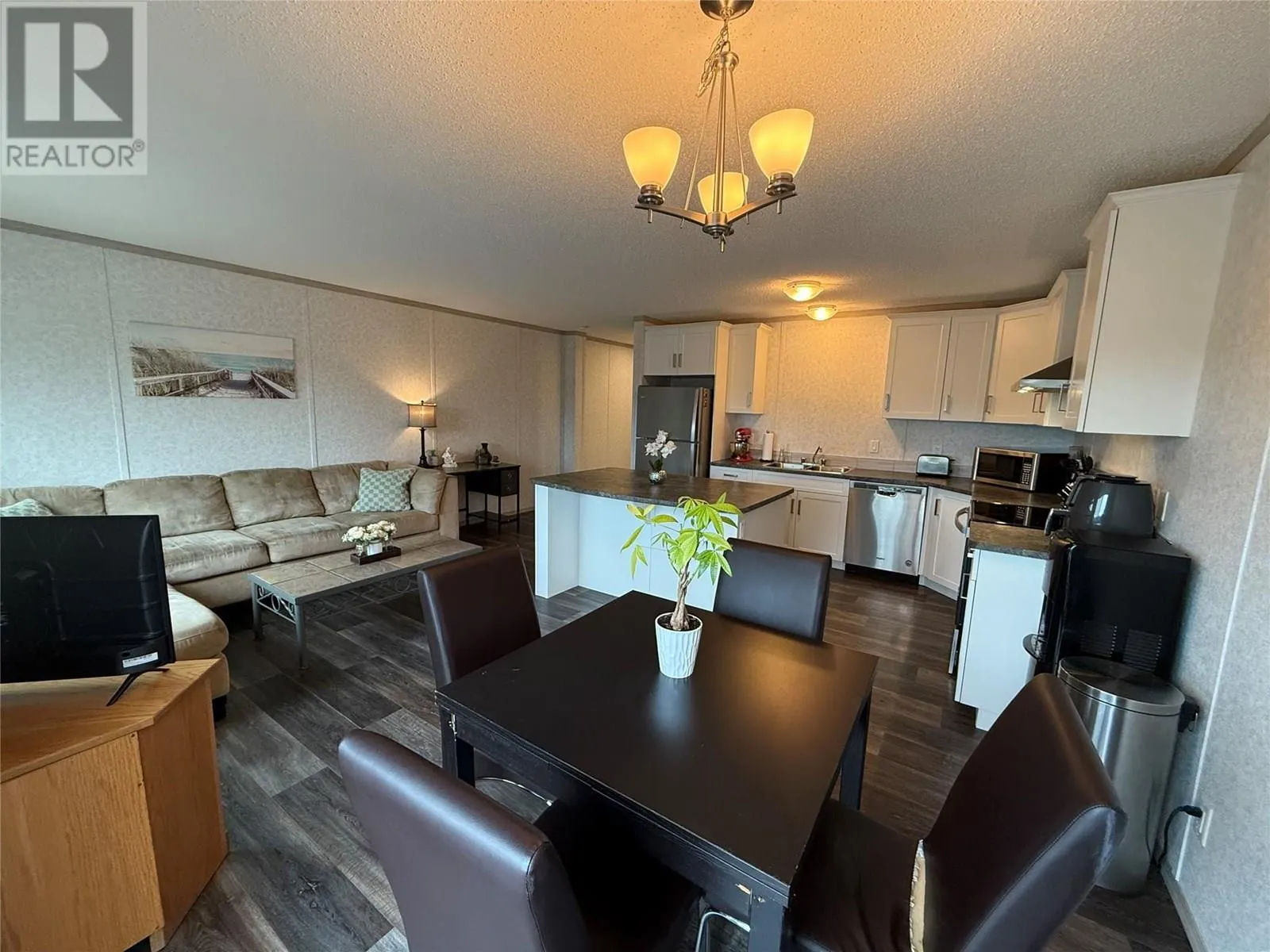 2133 14 Avenue Unit# 2
