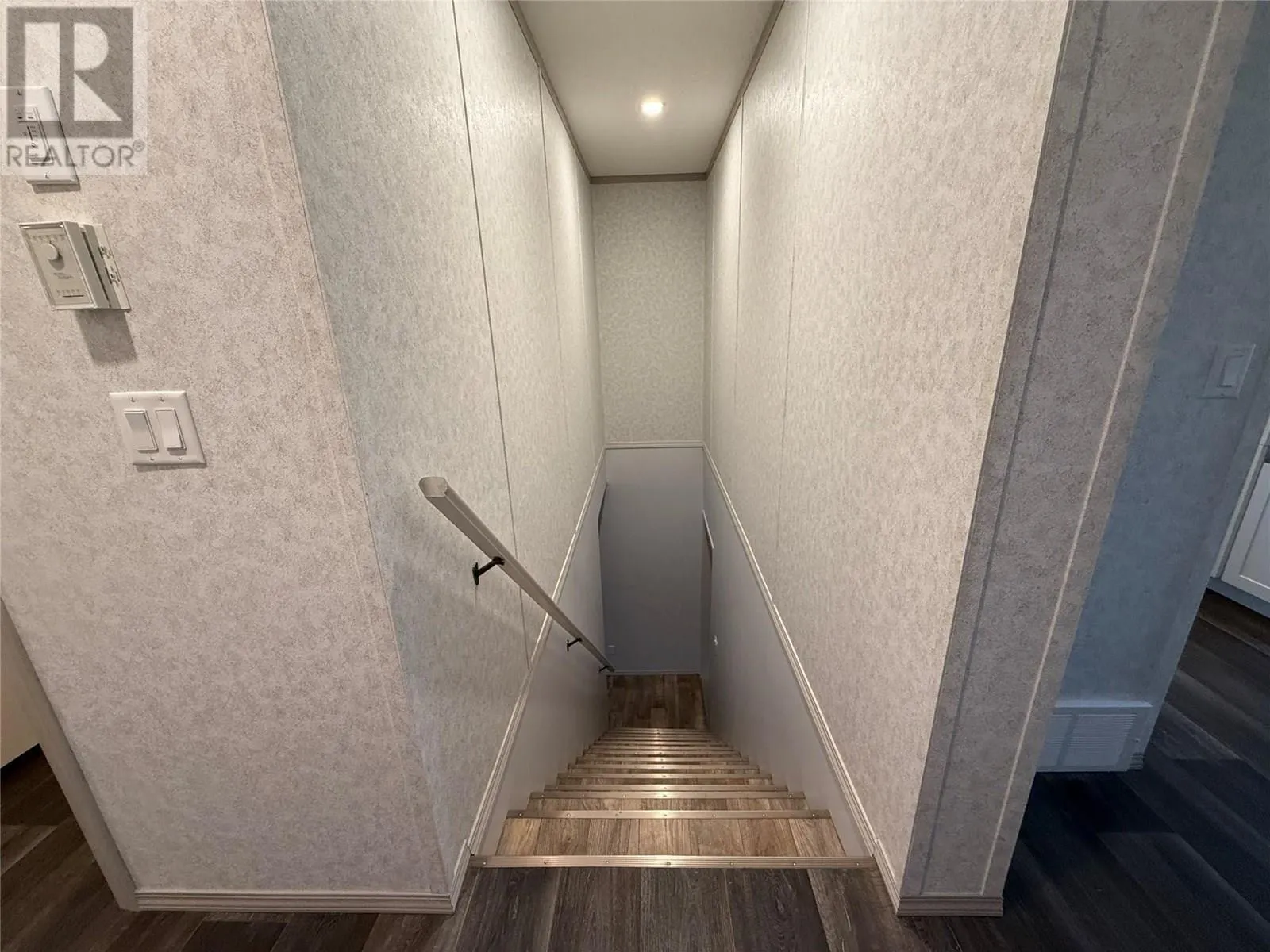 2133 14 Avenue Unit# 2