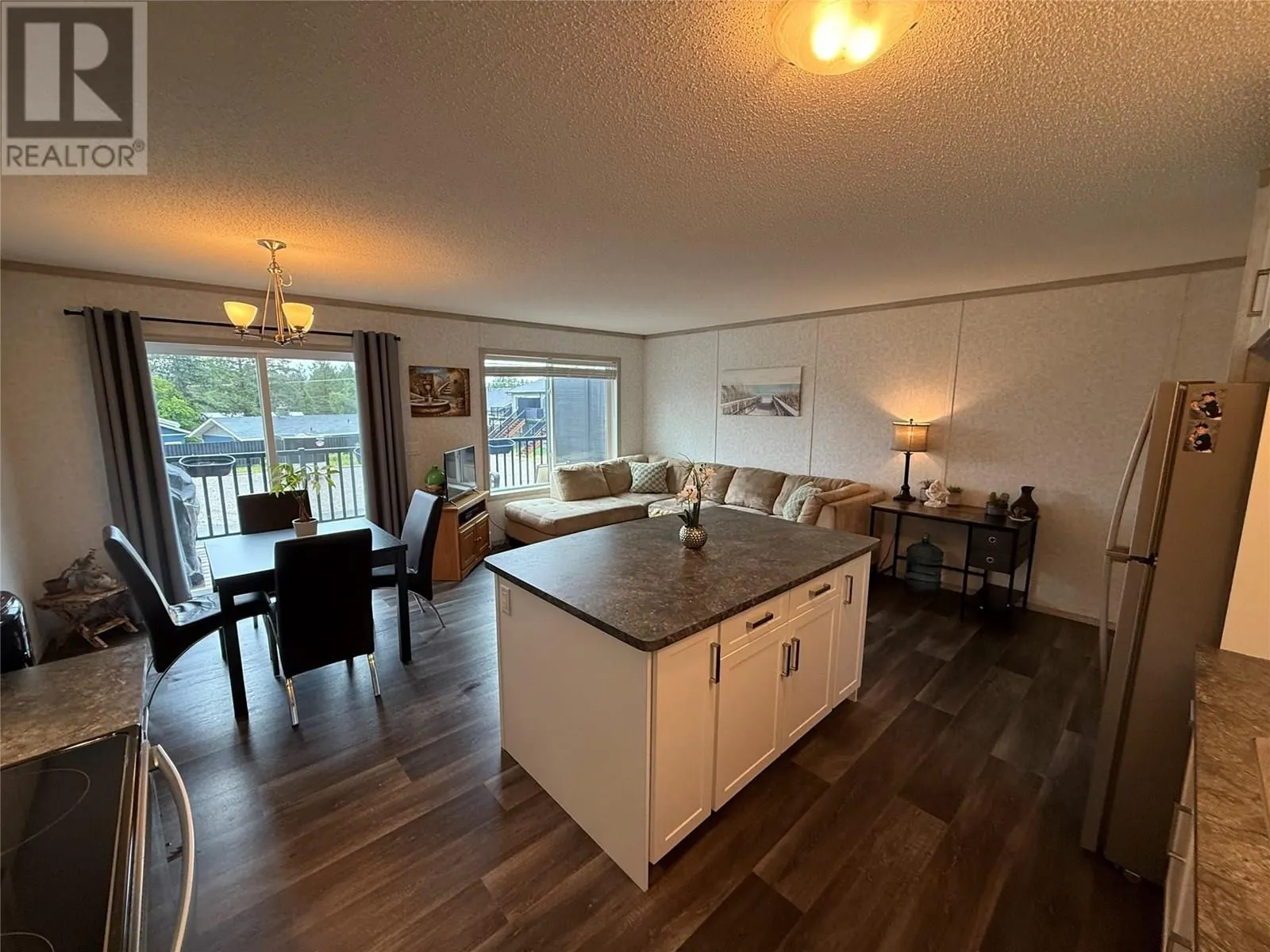 2133 14 Avenue Unit# 2