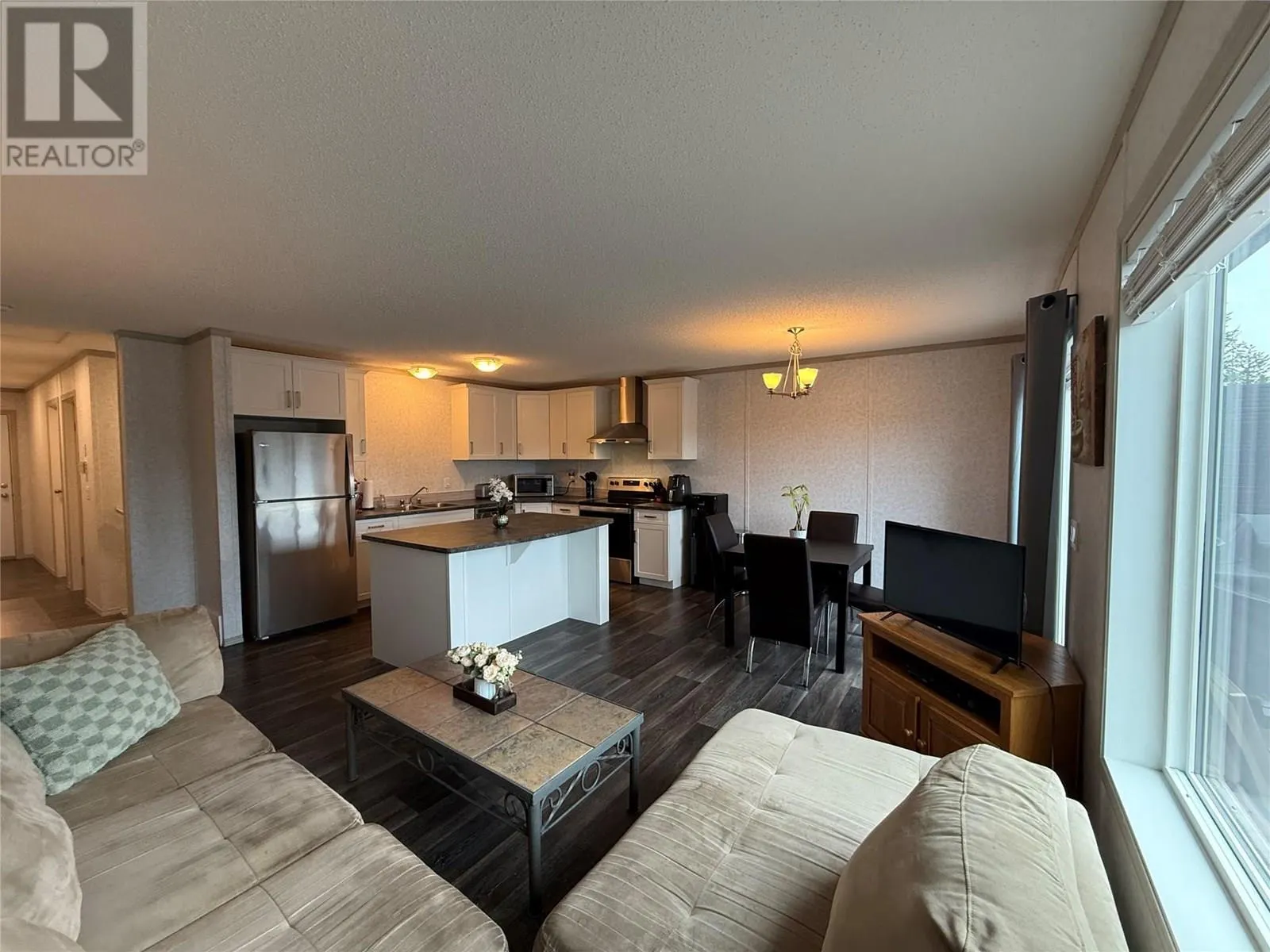 2133 14 Avenue Unit# 2