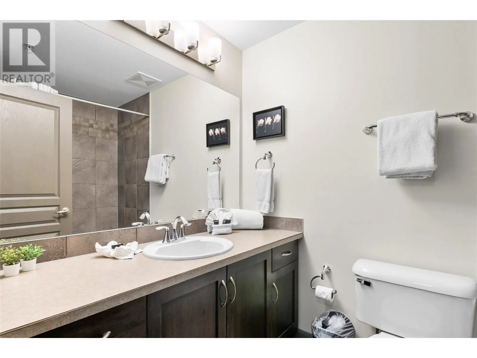 654 Cook Road Unit# 406