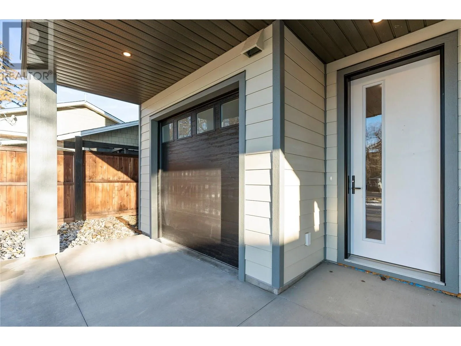 3907 26 Street Unit# 1