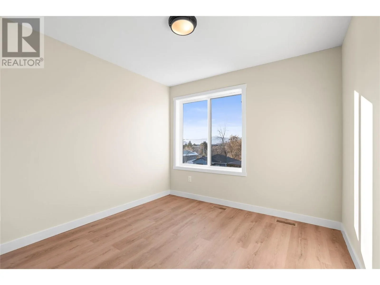 3907 26 Street Unit# 1