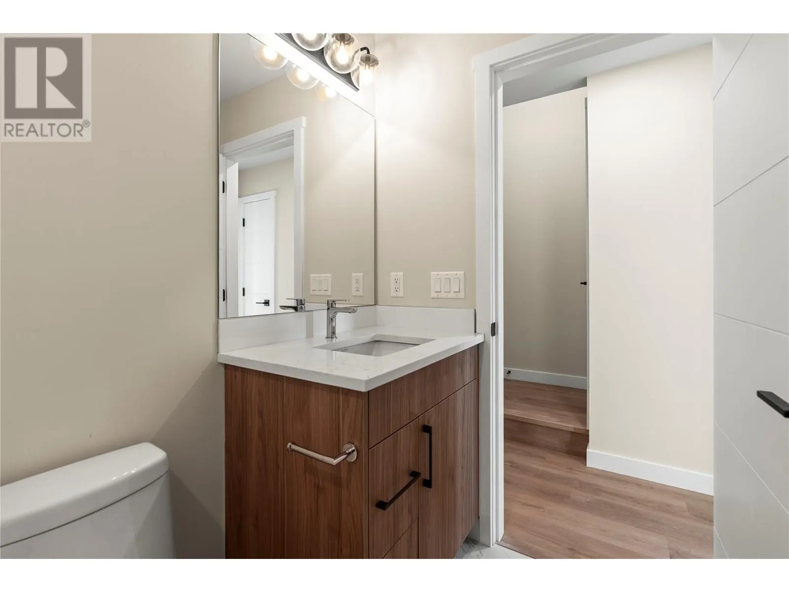 3907 26 Street Unit# 1