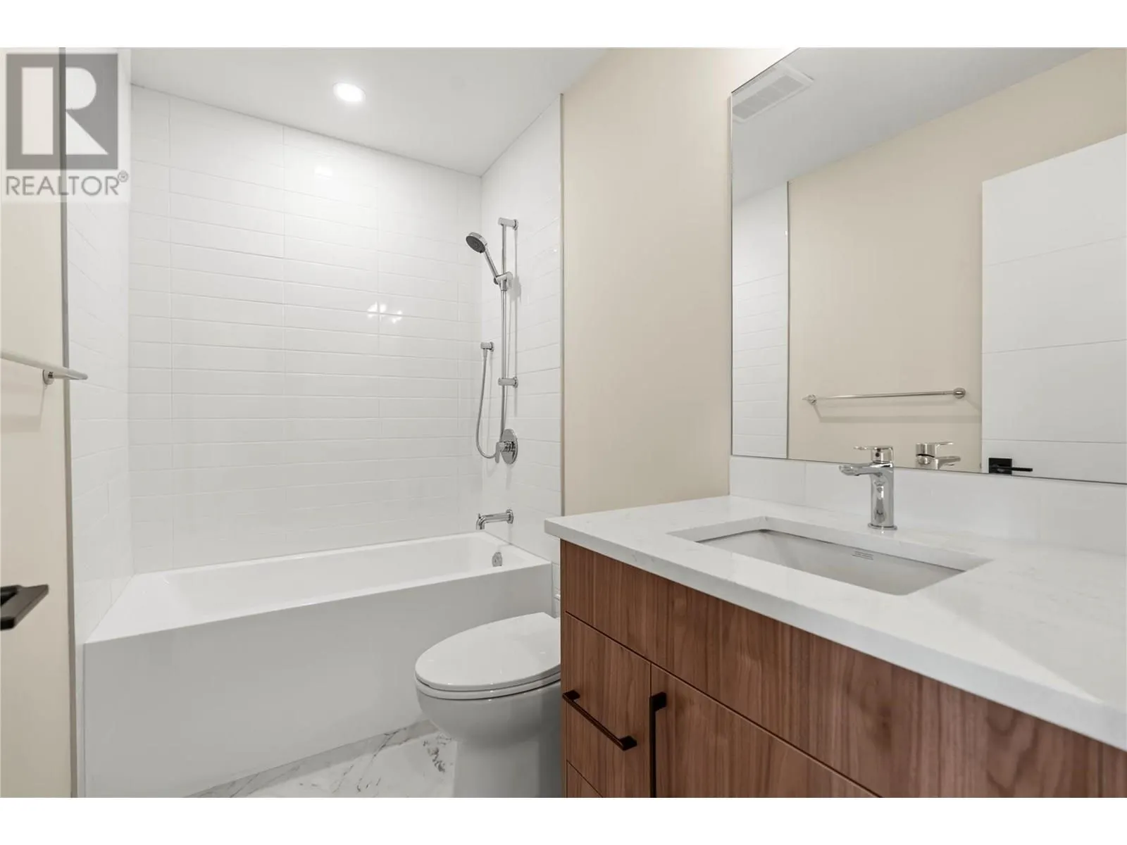 3907 26 Street Unit# 1