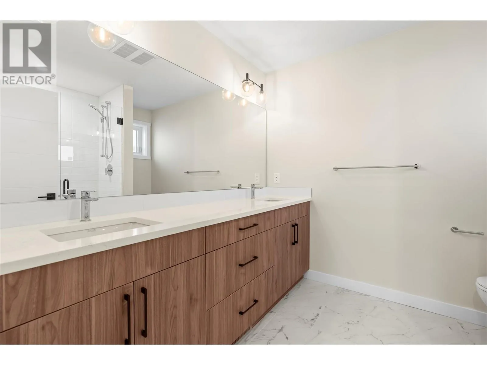 3907 26 Street Unit# 1