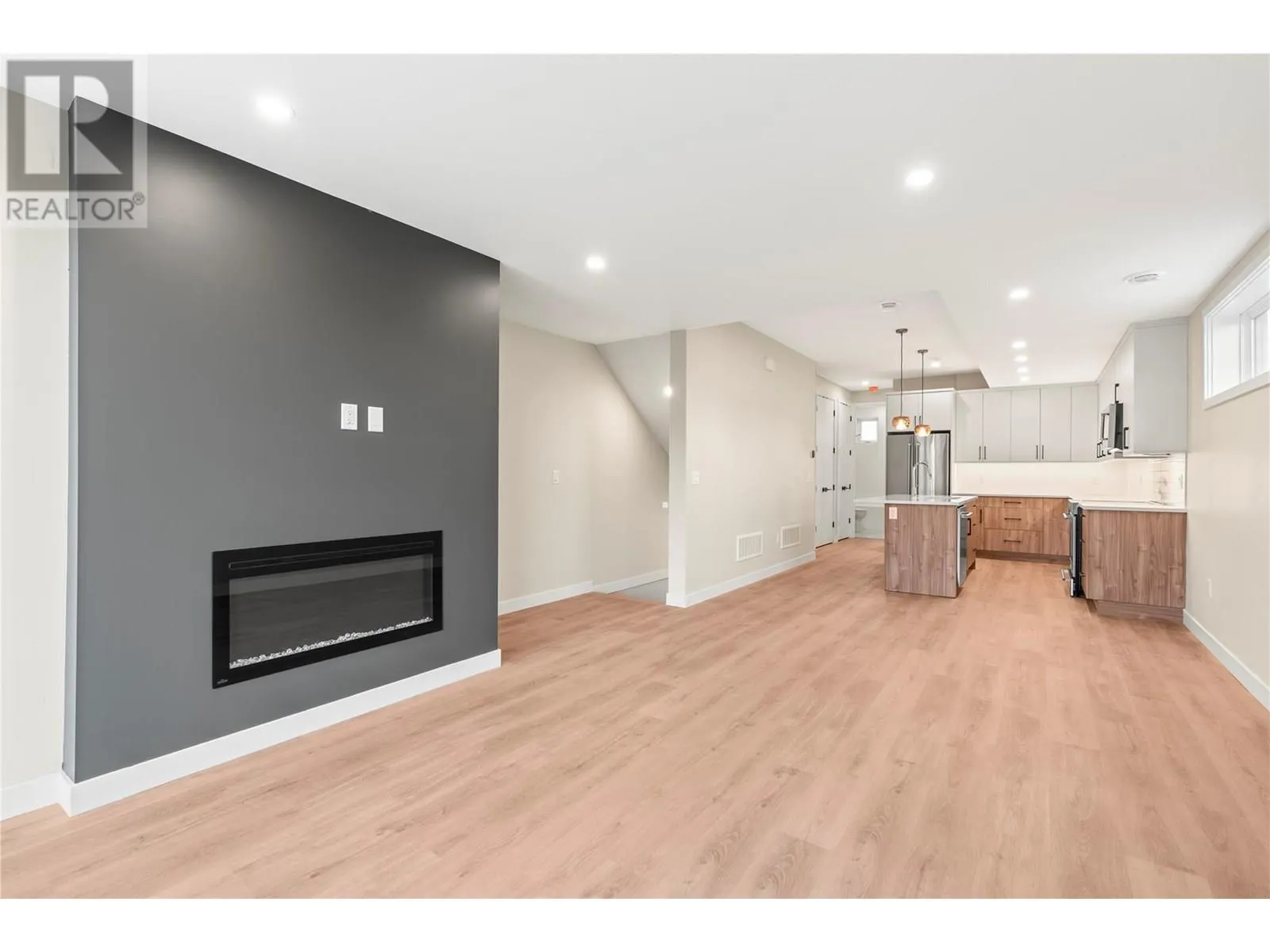 3907 26 Street Unit# 1