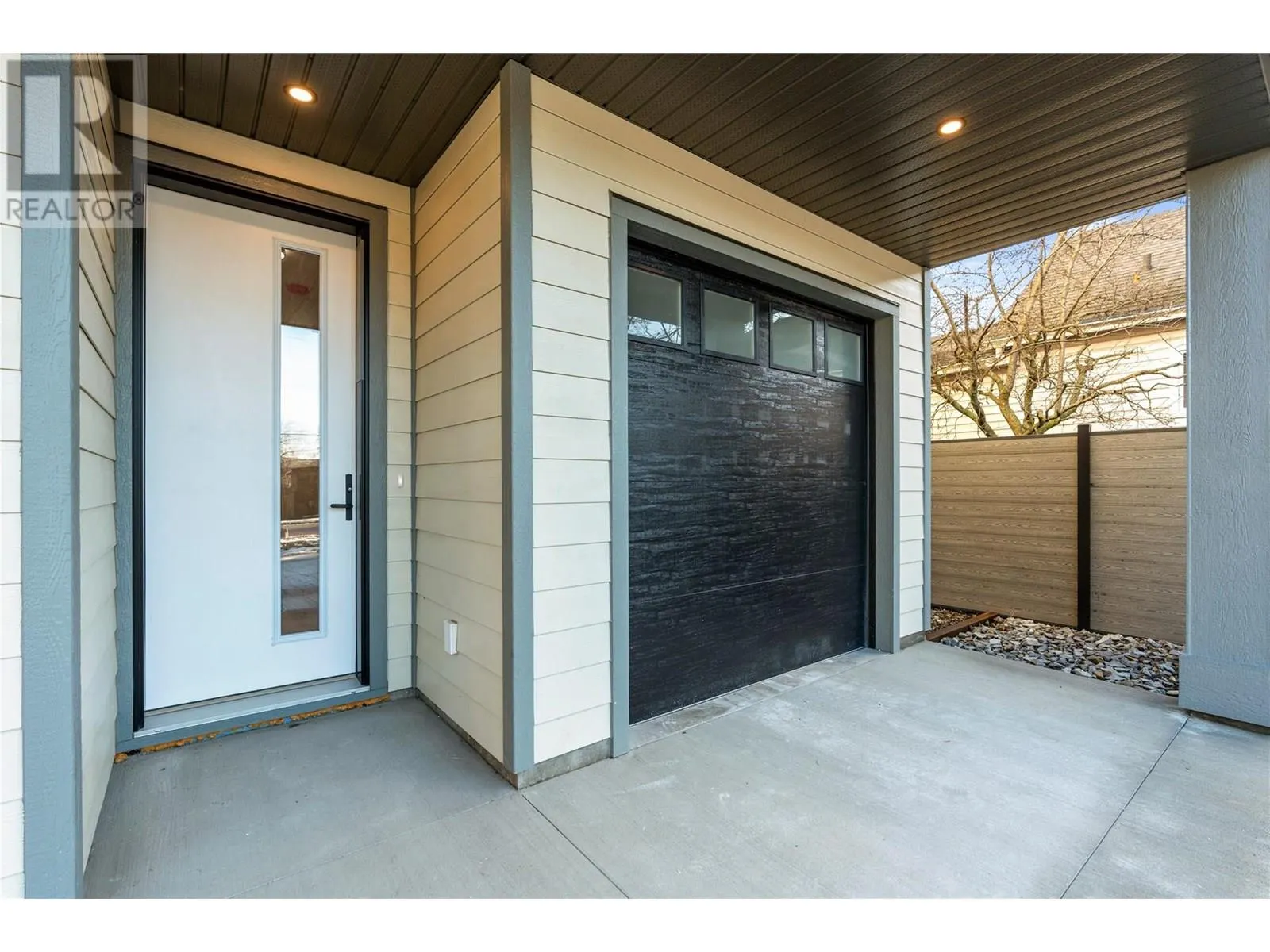 3907 26 Street Unit# 3
