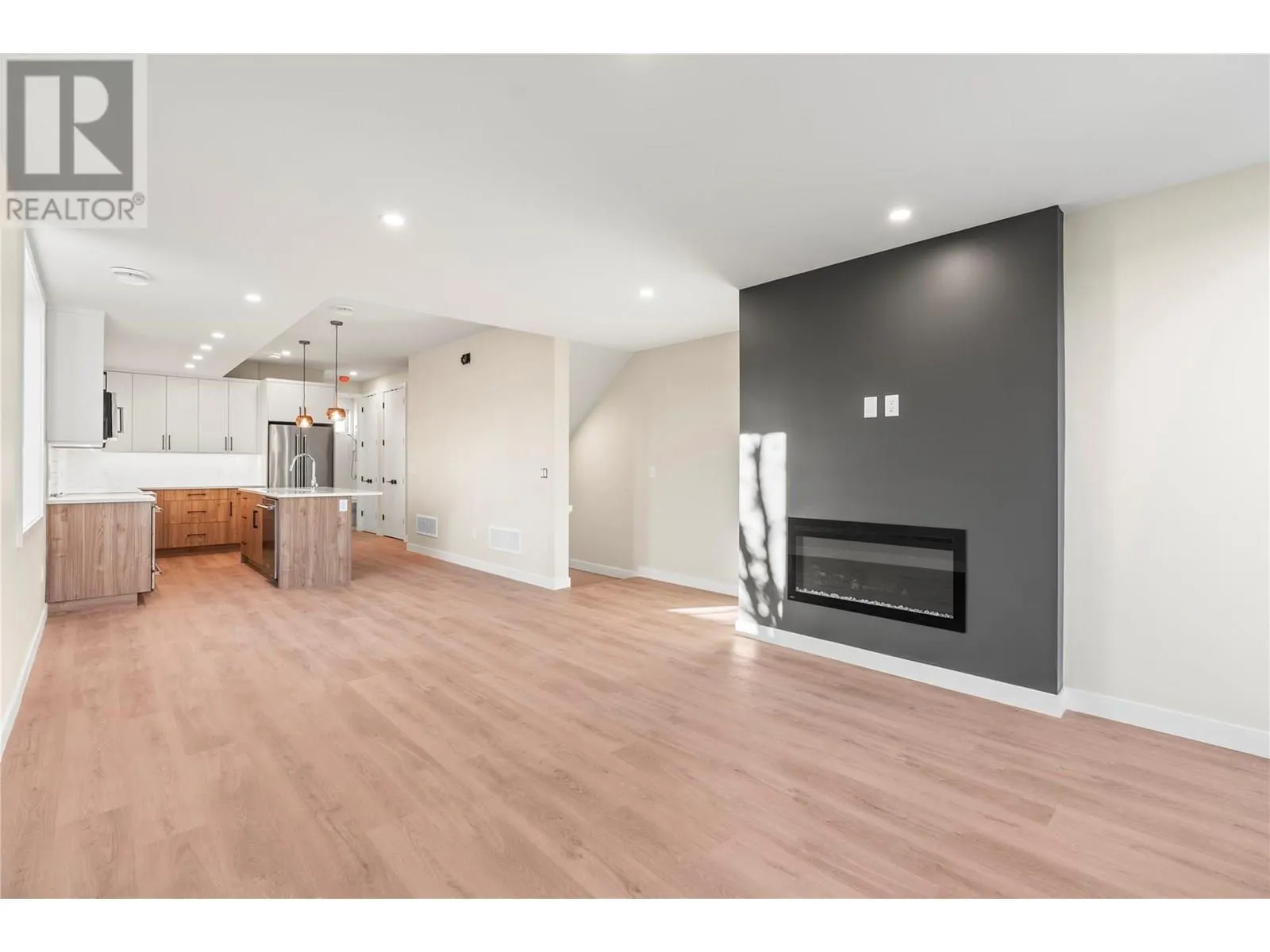 3907 26 Street Unit# 3