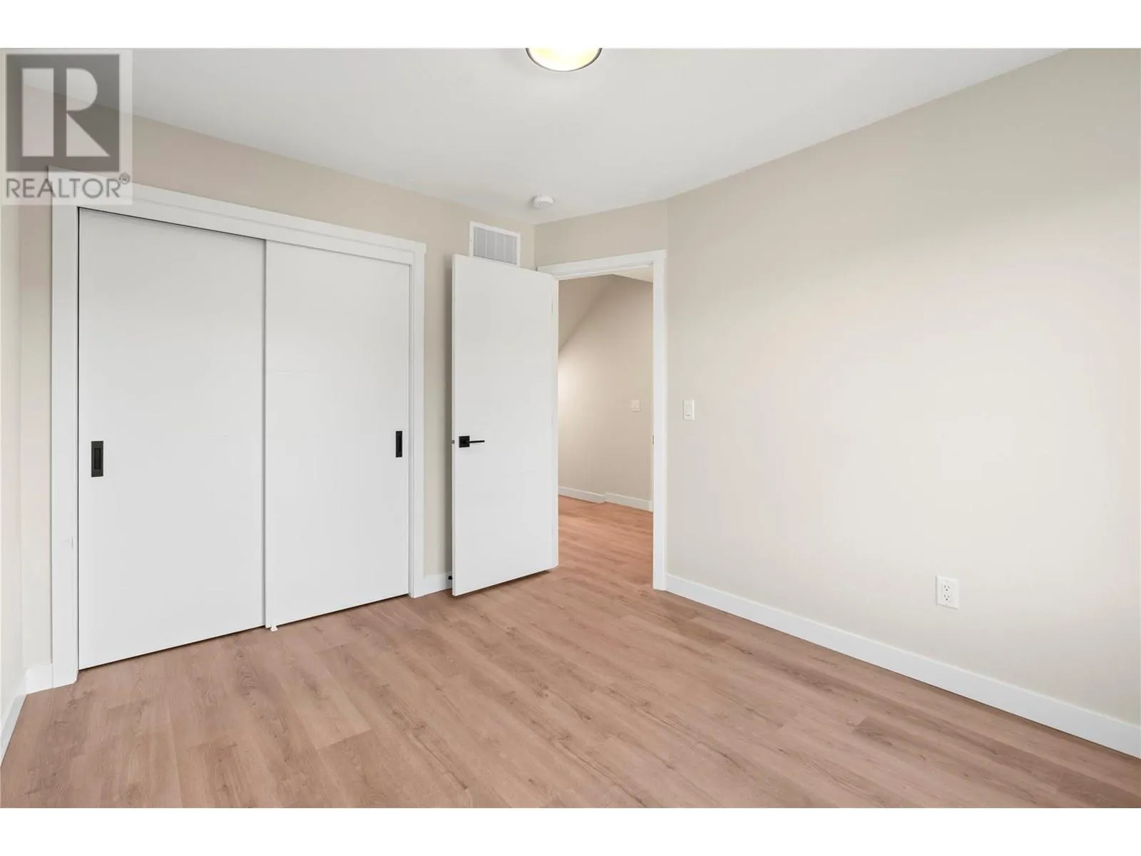 3907 26 Street Unit# 3
