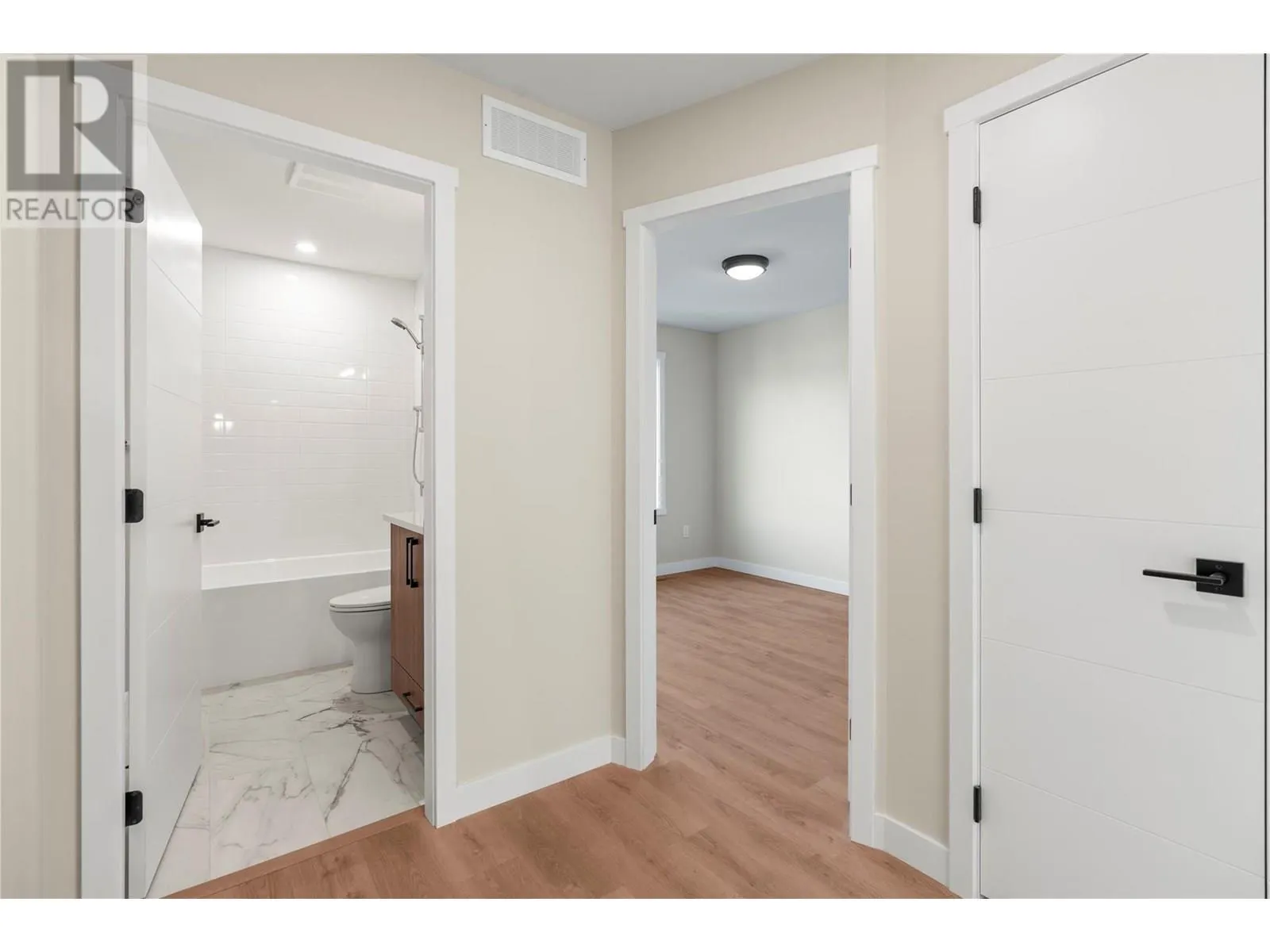 3907 26 Street Unit# 3