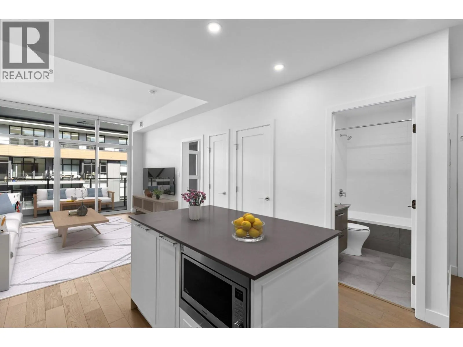 3409 Lakeshore Road Unit# 501S