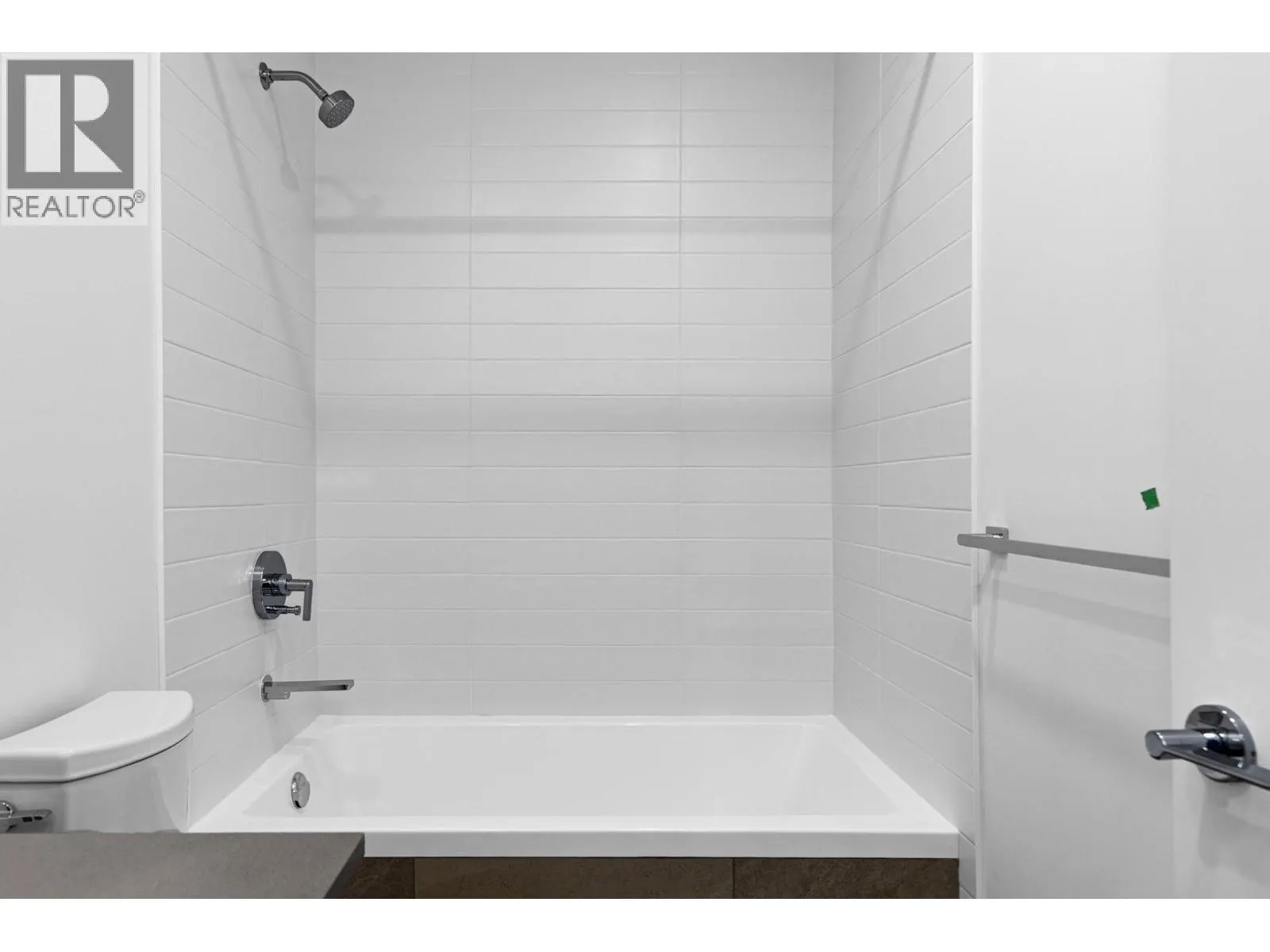 3409 Lakeshore Road Unit# 501S