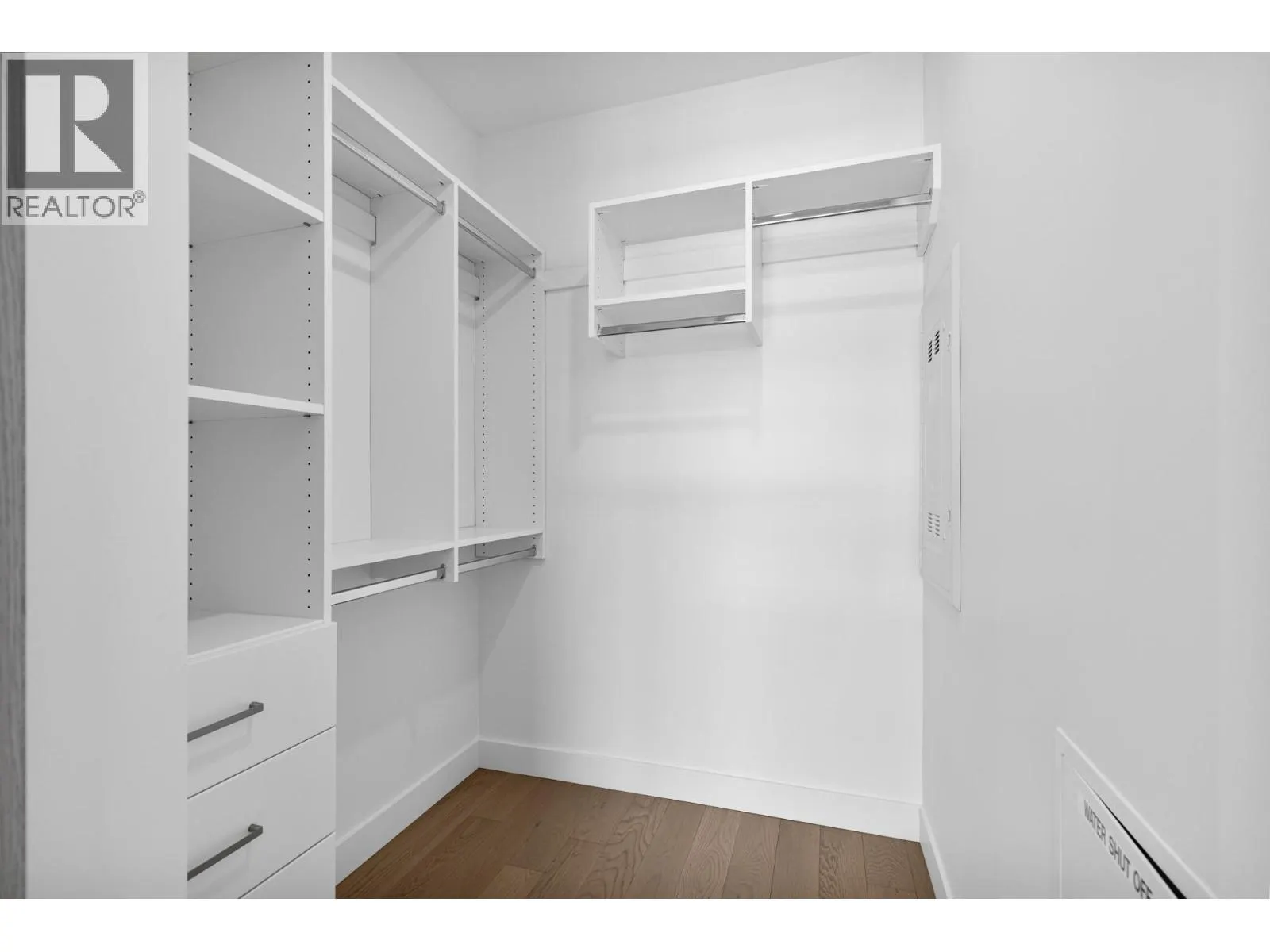 3409 Lakeshore Road Unit# 501S