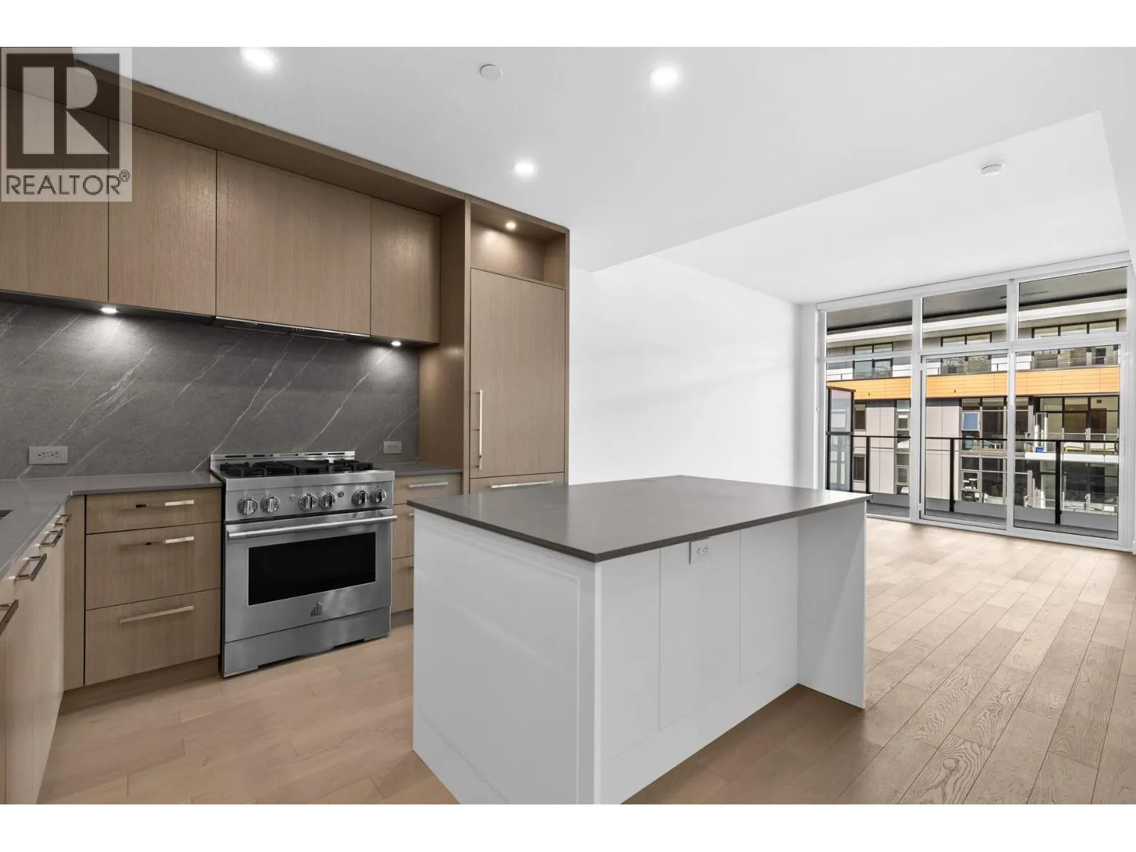 3409 Lakeshore Road Unit# 501S