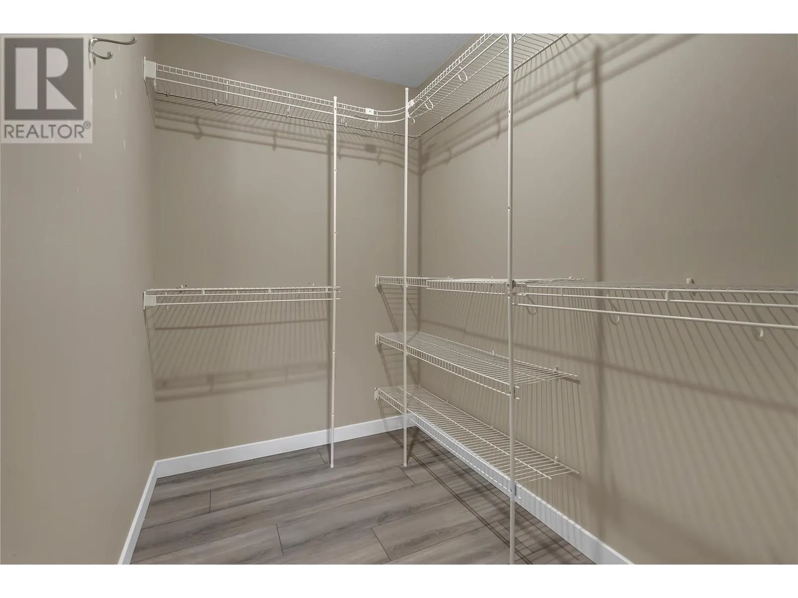 735 Cook Road Unit# 207C