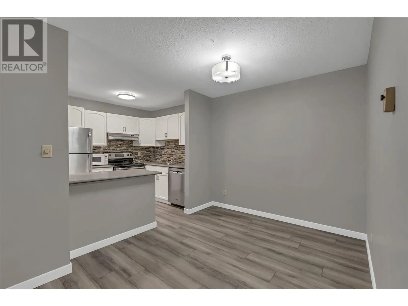 735 Cook Road Unit# 207C