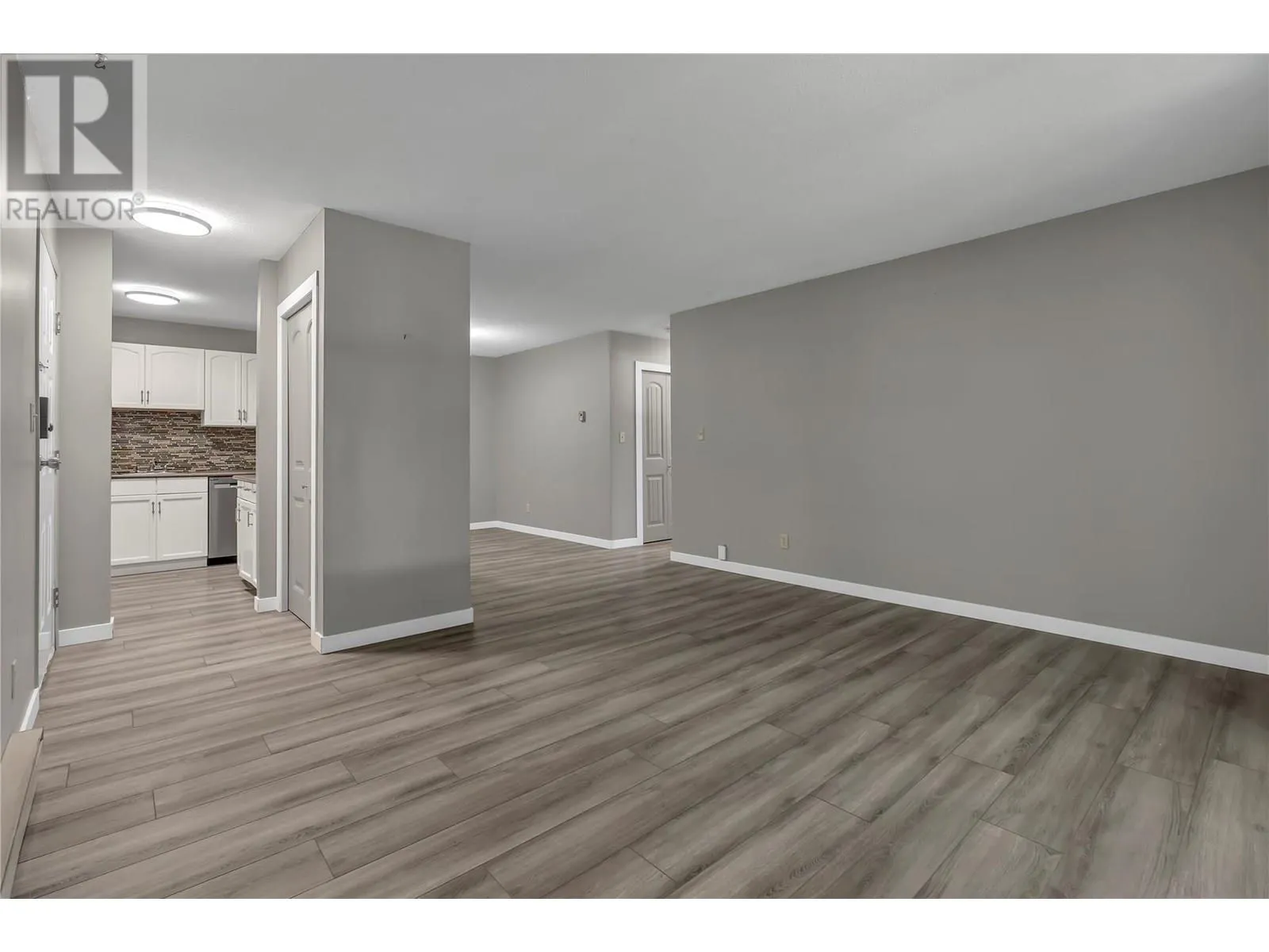 735 Cook Road Unit# 207C