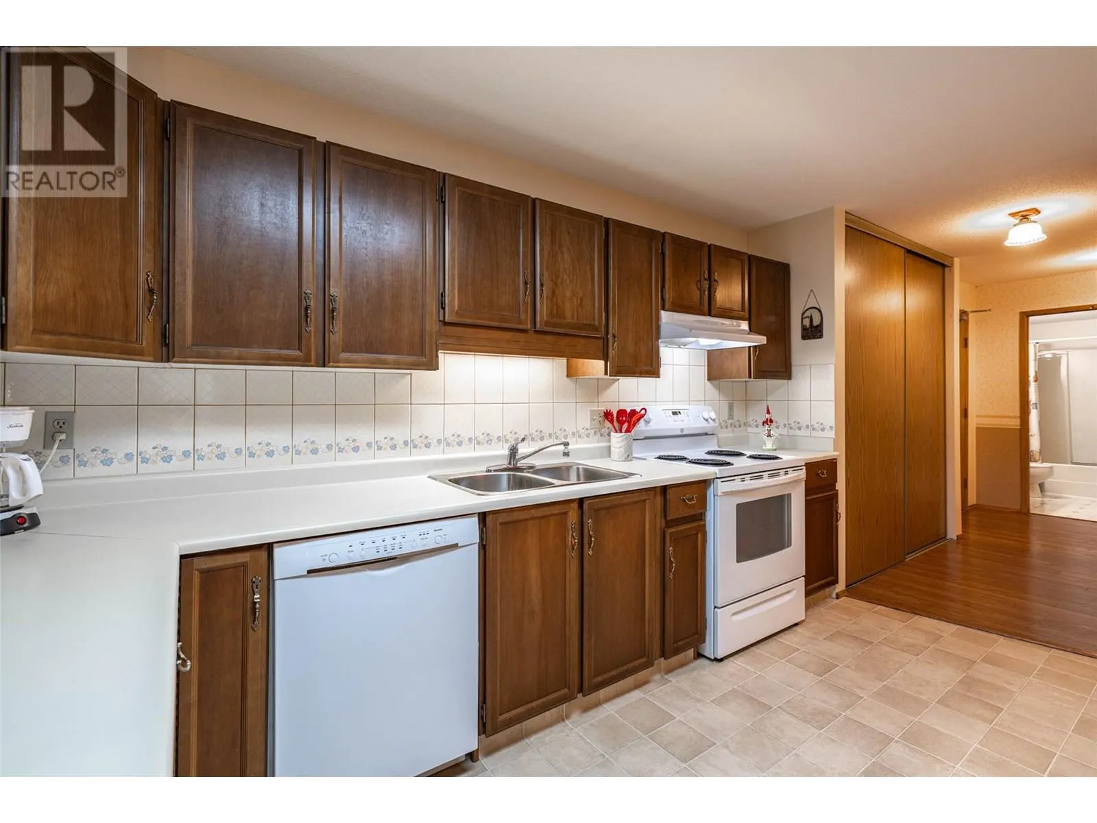 3608 27 Avenue Unit# 212