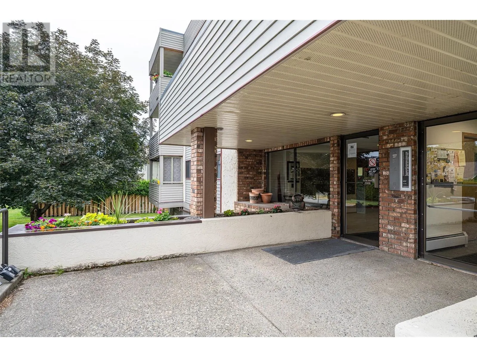 3608 27 Avenue Unit# 212