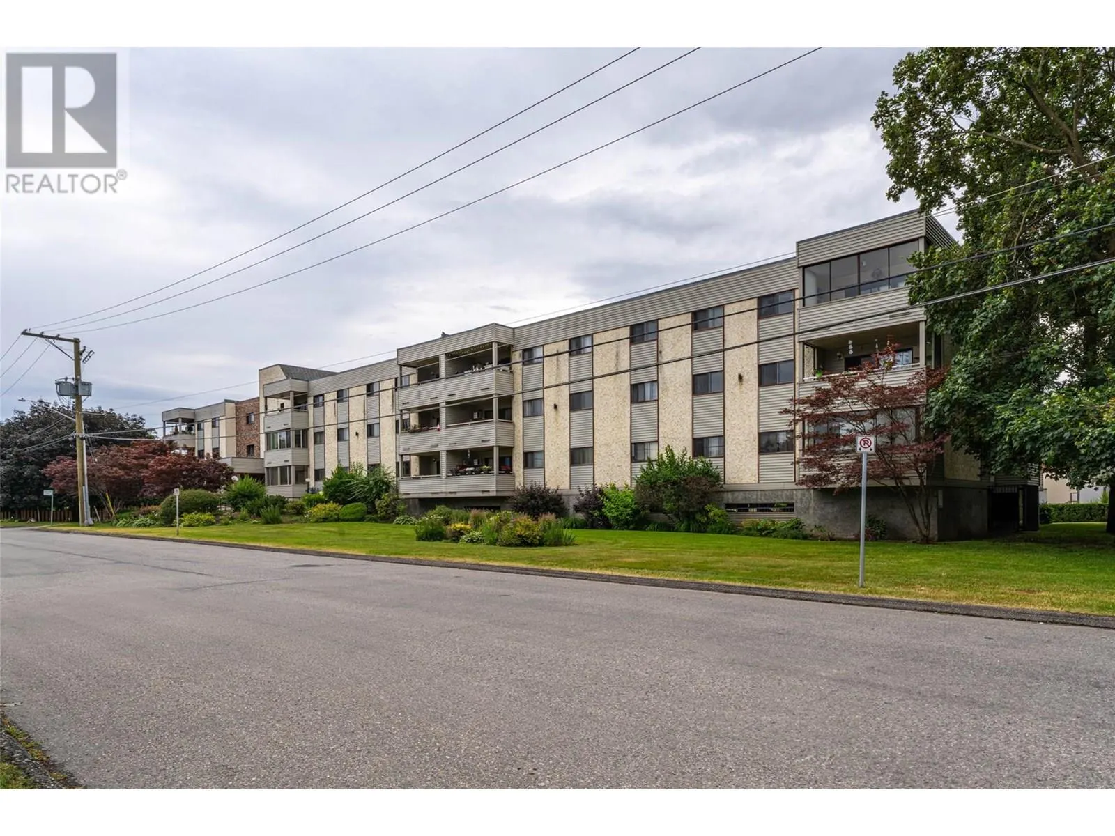 3608 27 Avenue Unit# 212