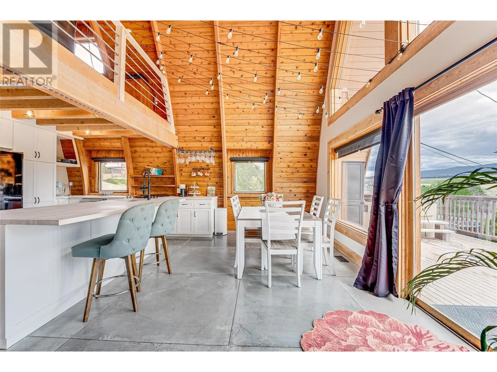 5867 Bella Vista Road