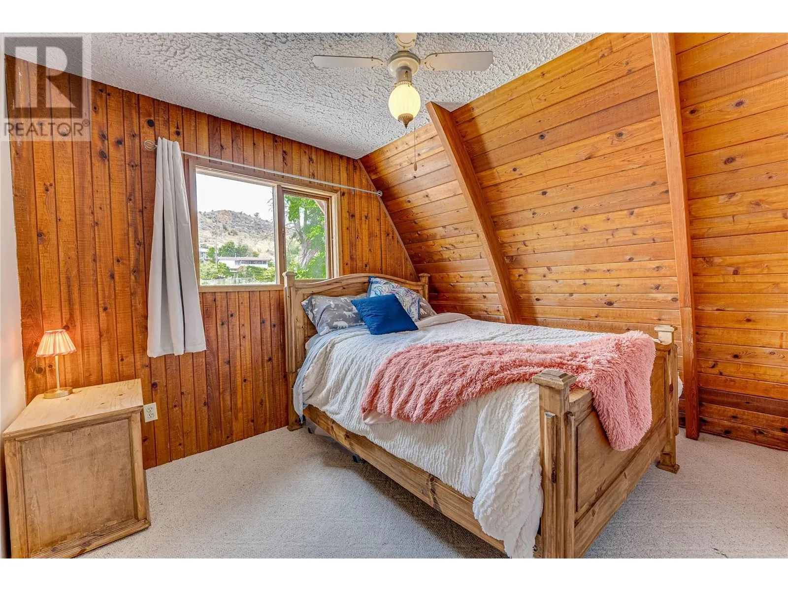 5867 Bella Vista Road