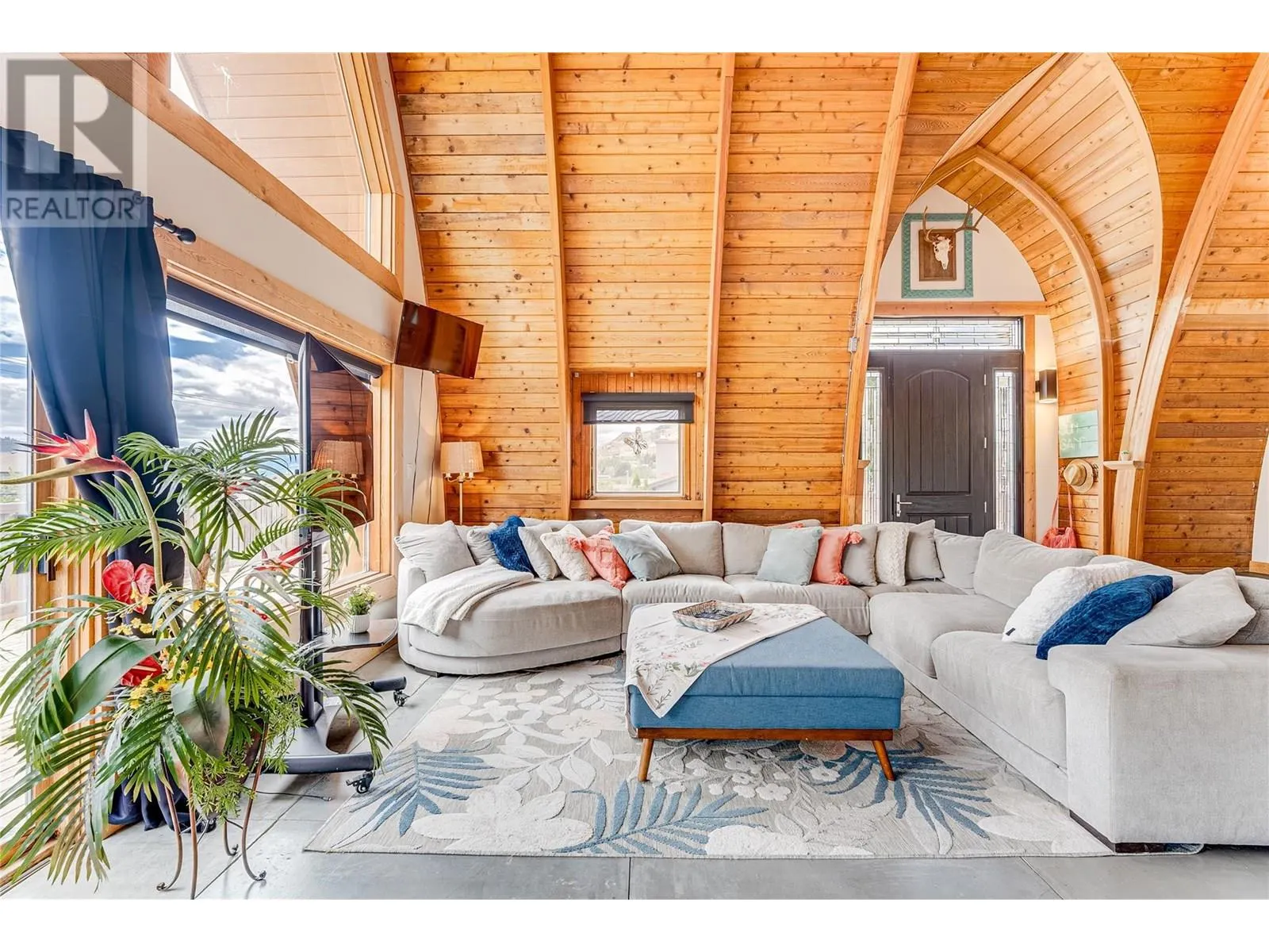 5867 Bella Vista Road