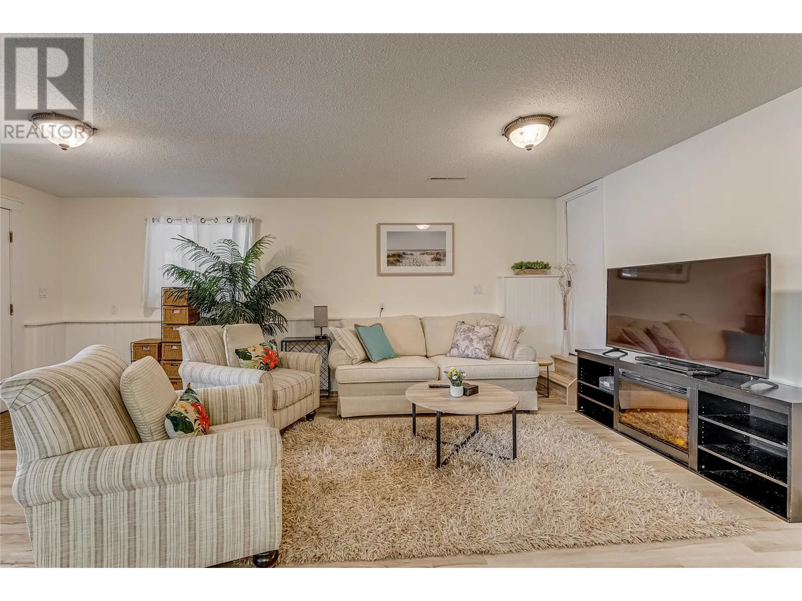 5867 Bella Vista Road
