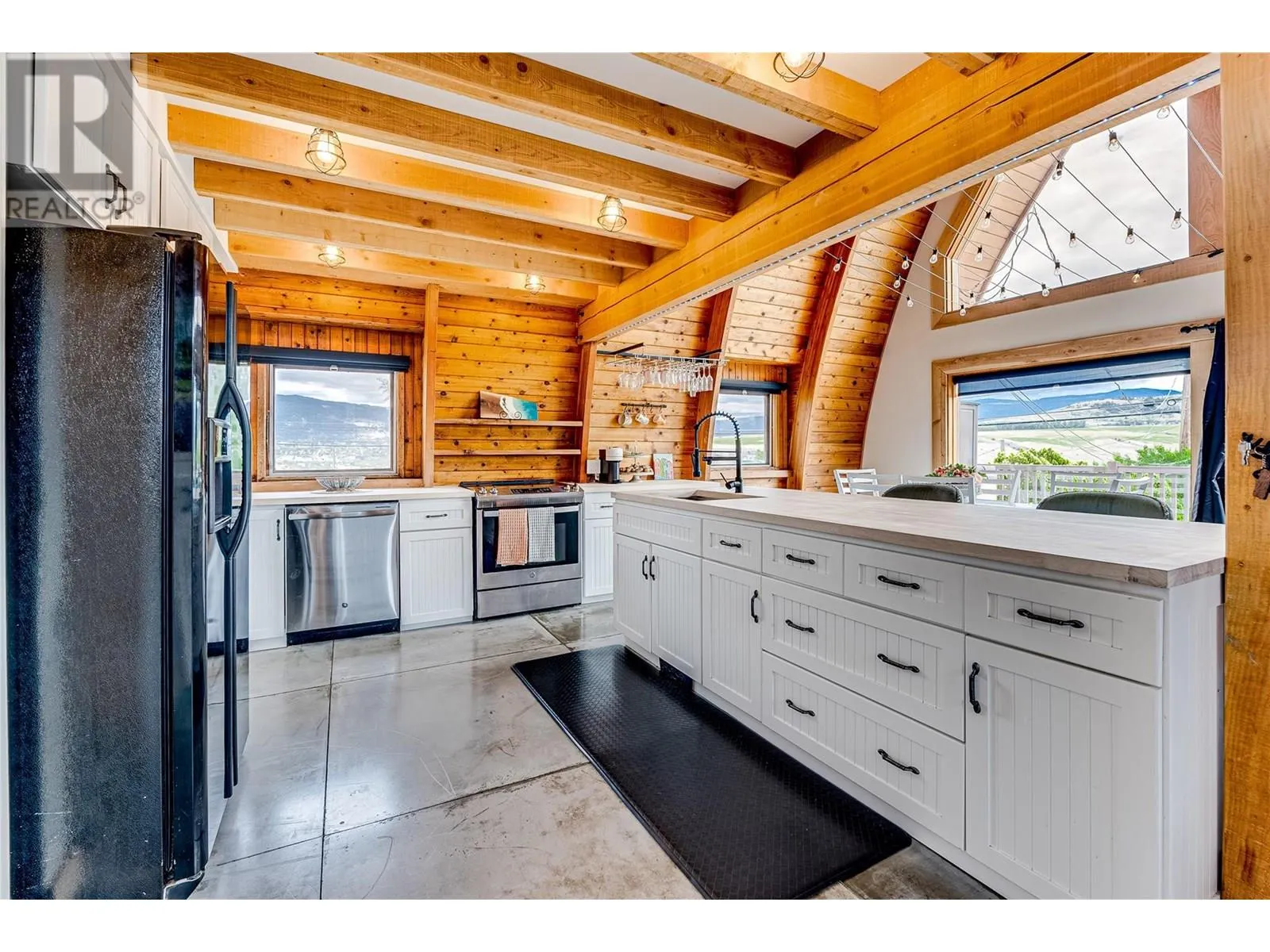5867 Bella Vista Road
