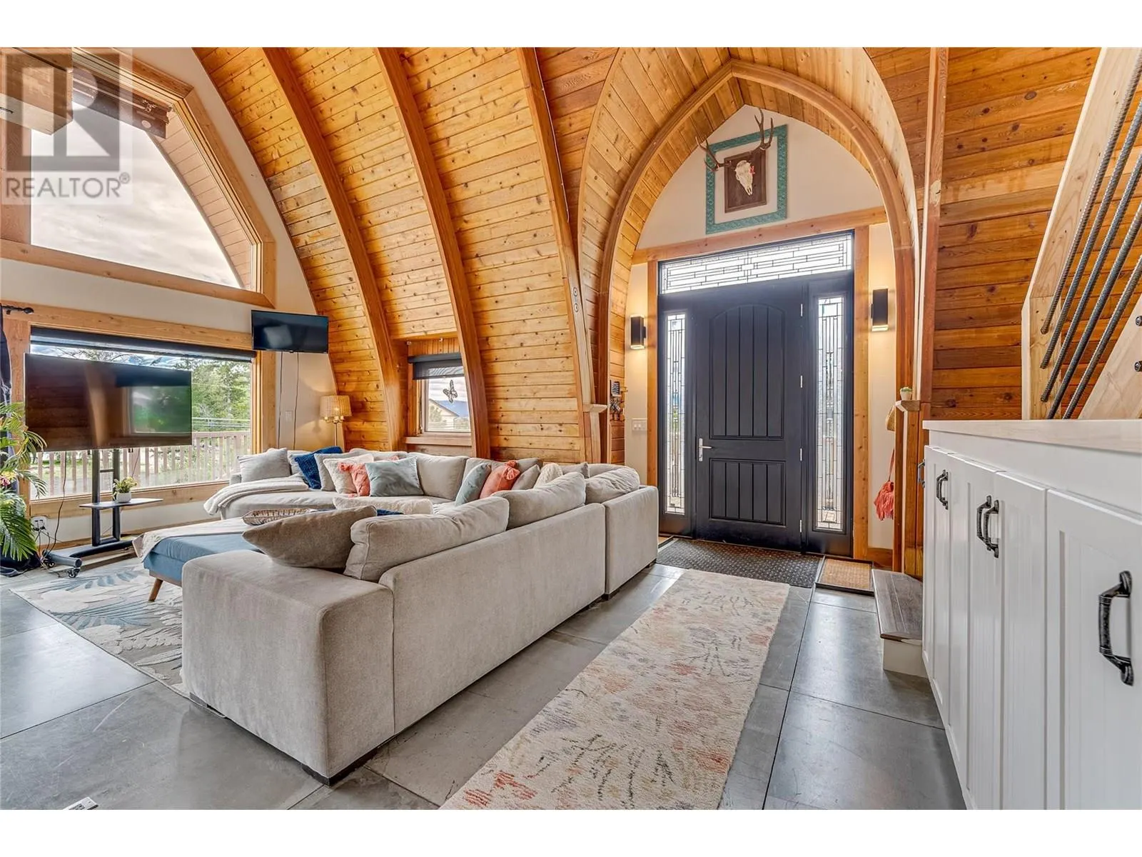 5867 Bella Vista Road