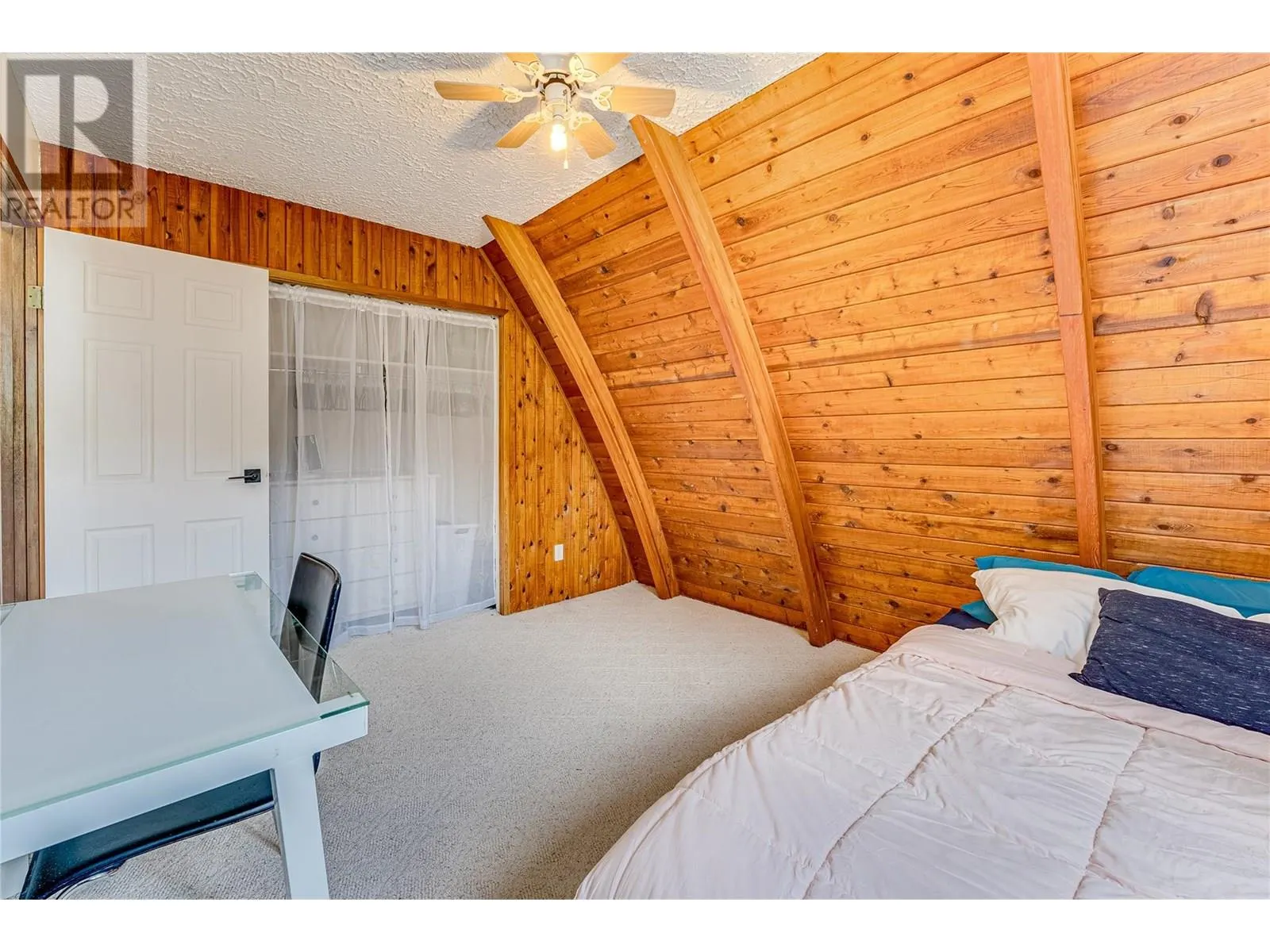 5867 Bella Vista Road