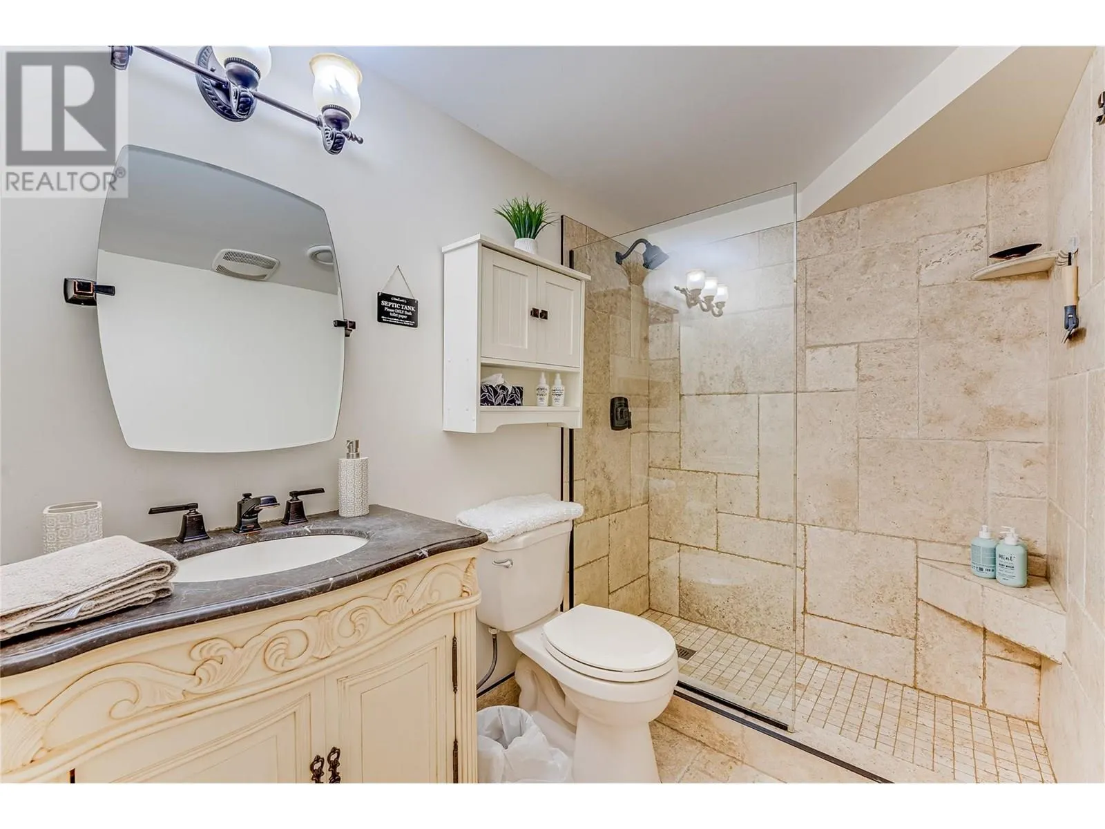 5867 Bella Vista Road