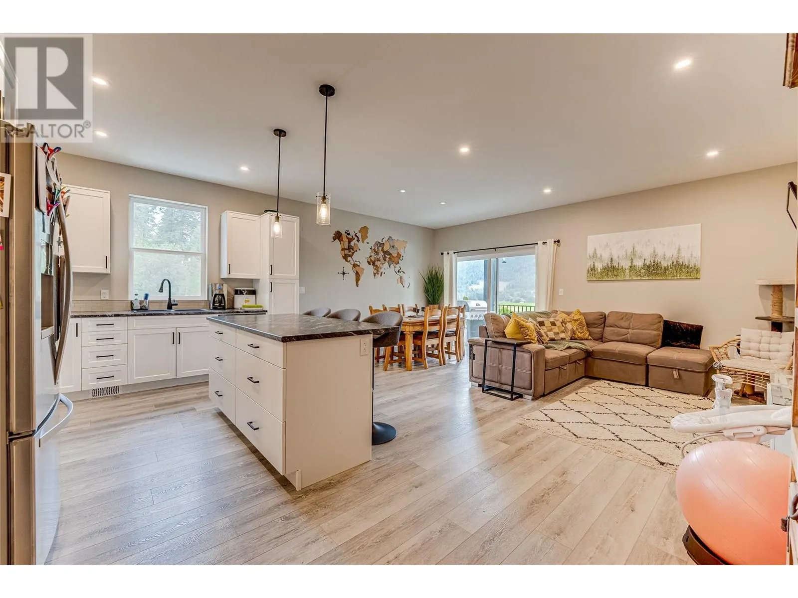 2508 Shuswap Avenue Unit# 1