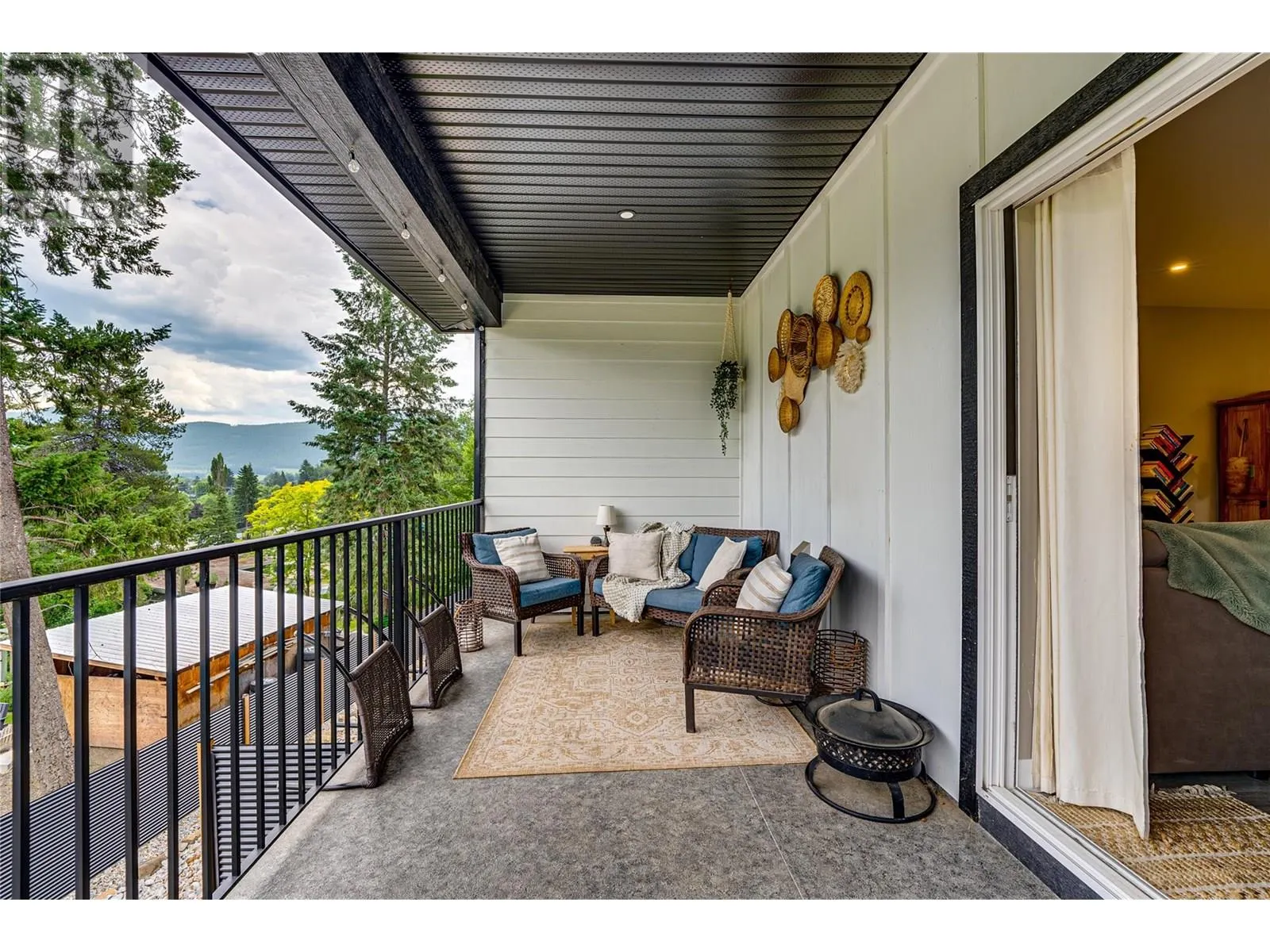 2508 Shuswap Avenue Unit# 1