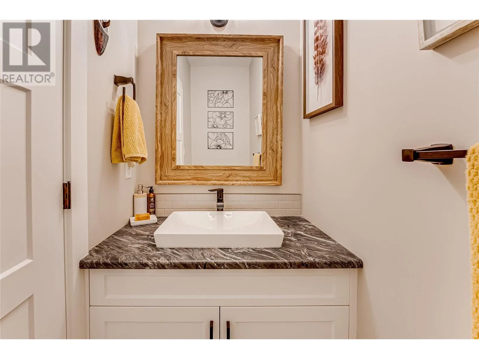 2508 Shuswap Avenue Unit# 1